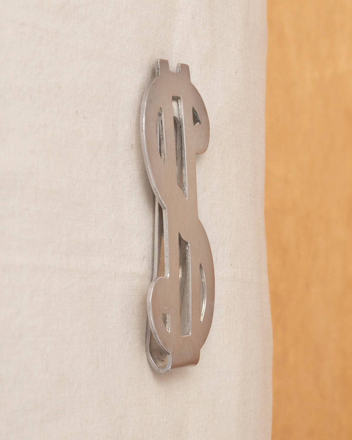 clip M2456 - Image 4