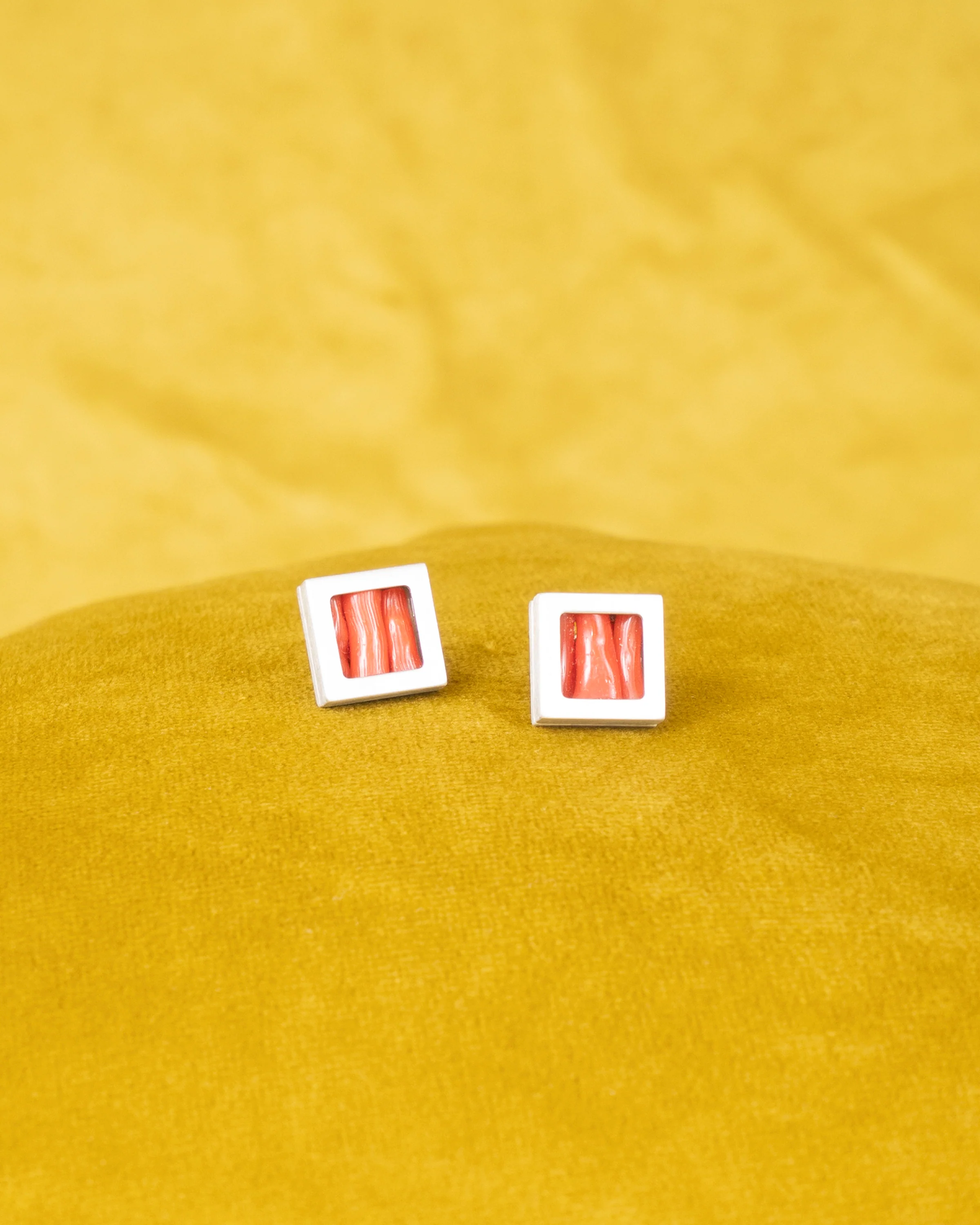 ear A2332 - Image 3