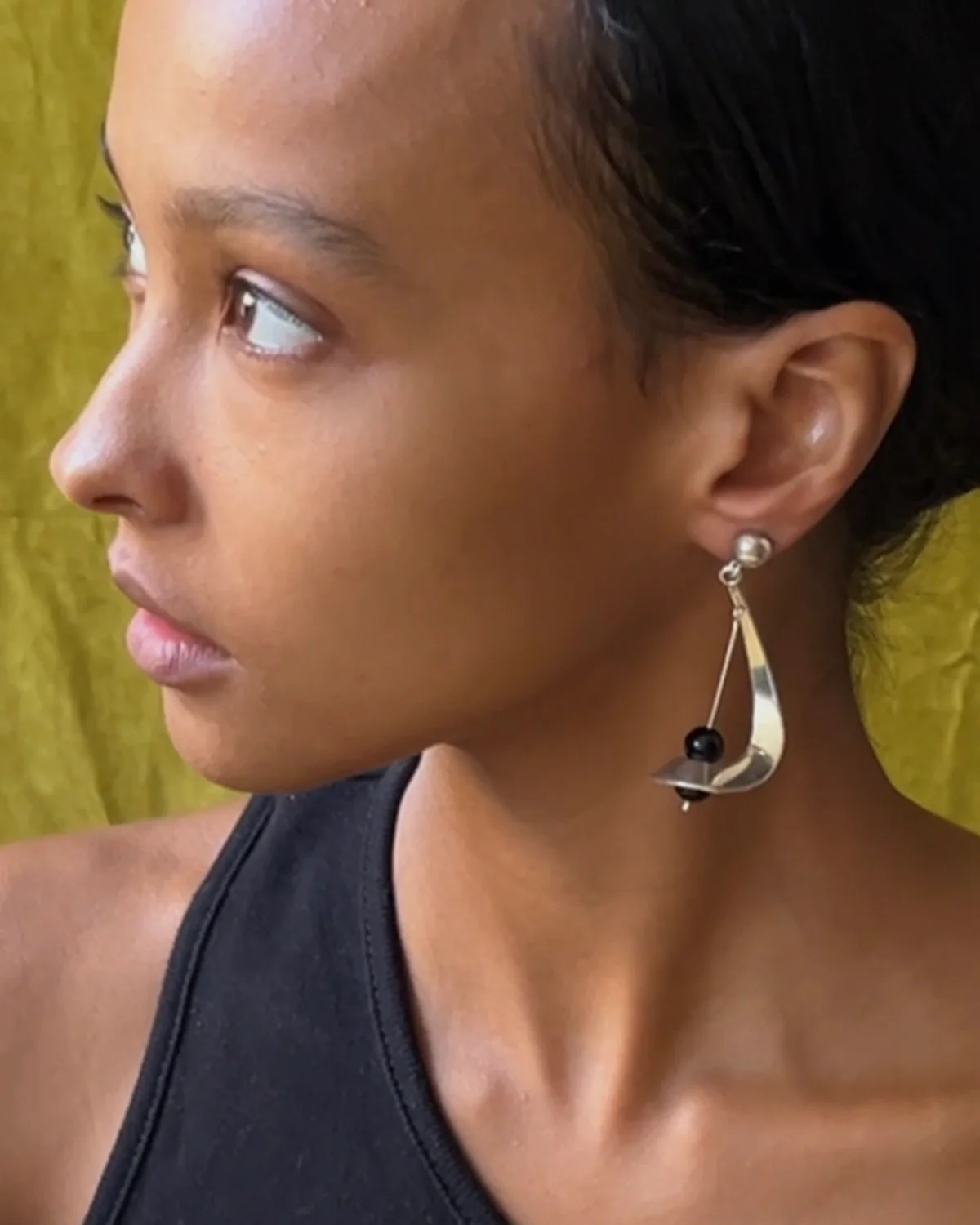 ear A2437 - Image 2