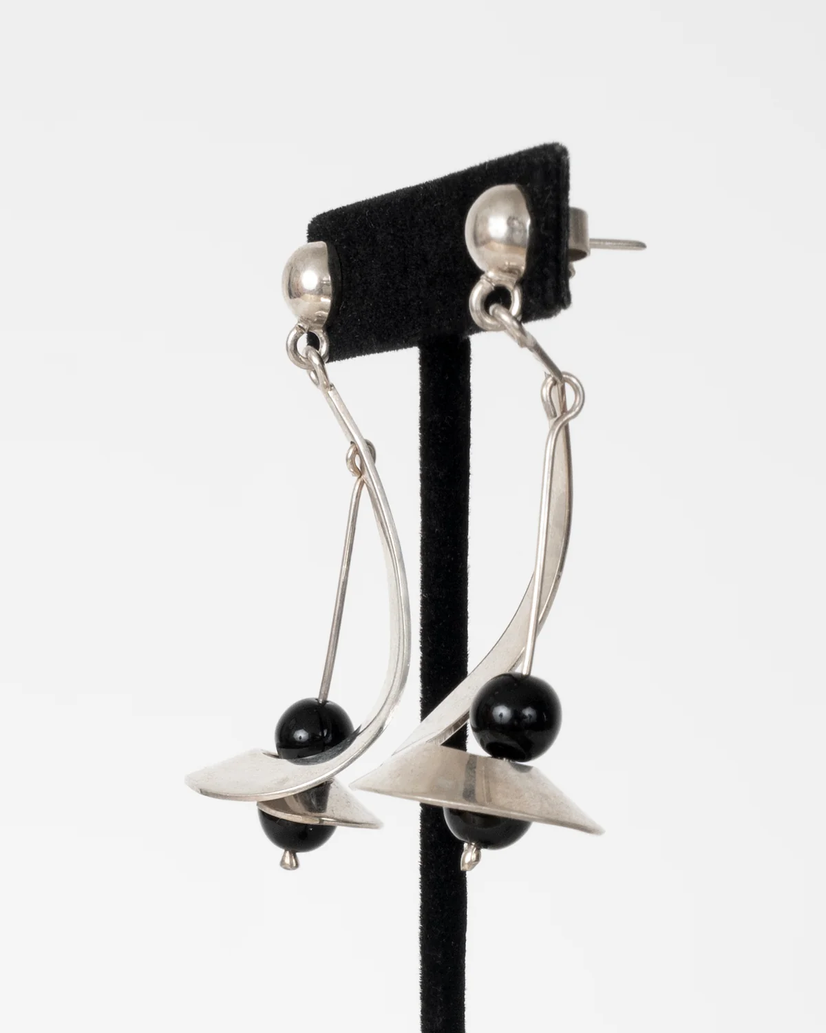 ear A2437 - Image 6