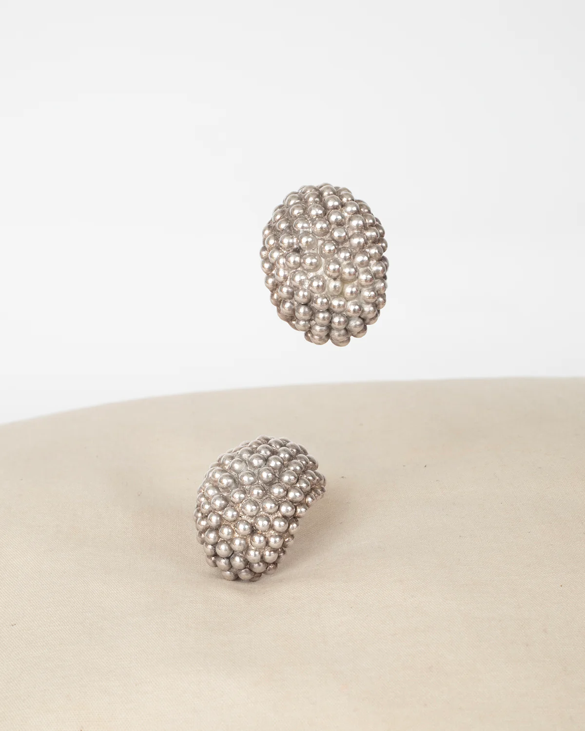 ear A2449 - Image 4