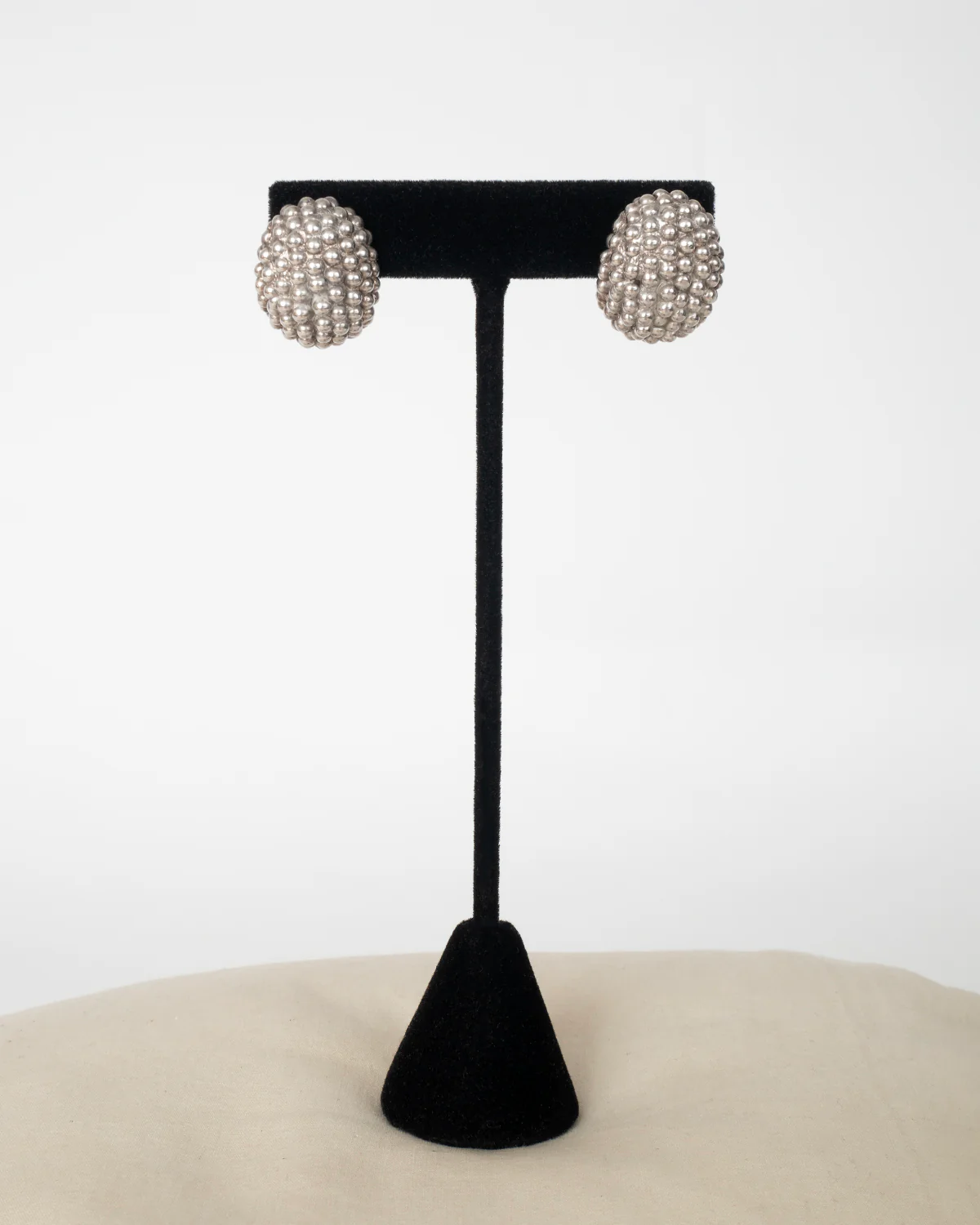 ear A2449 - Image 6