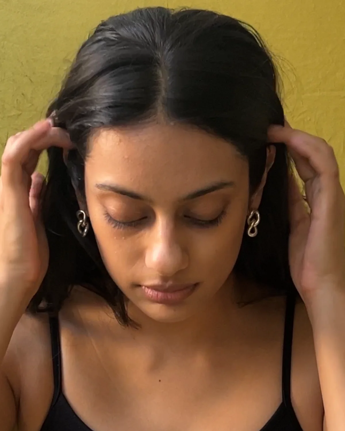 ear A2454 - Image 2