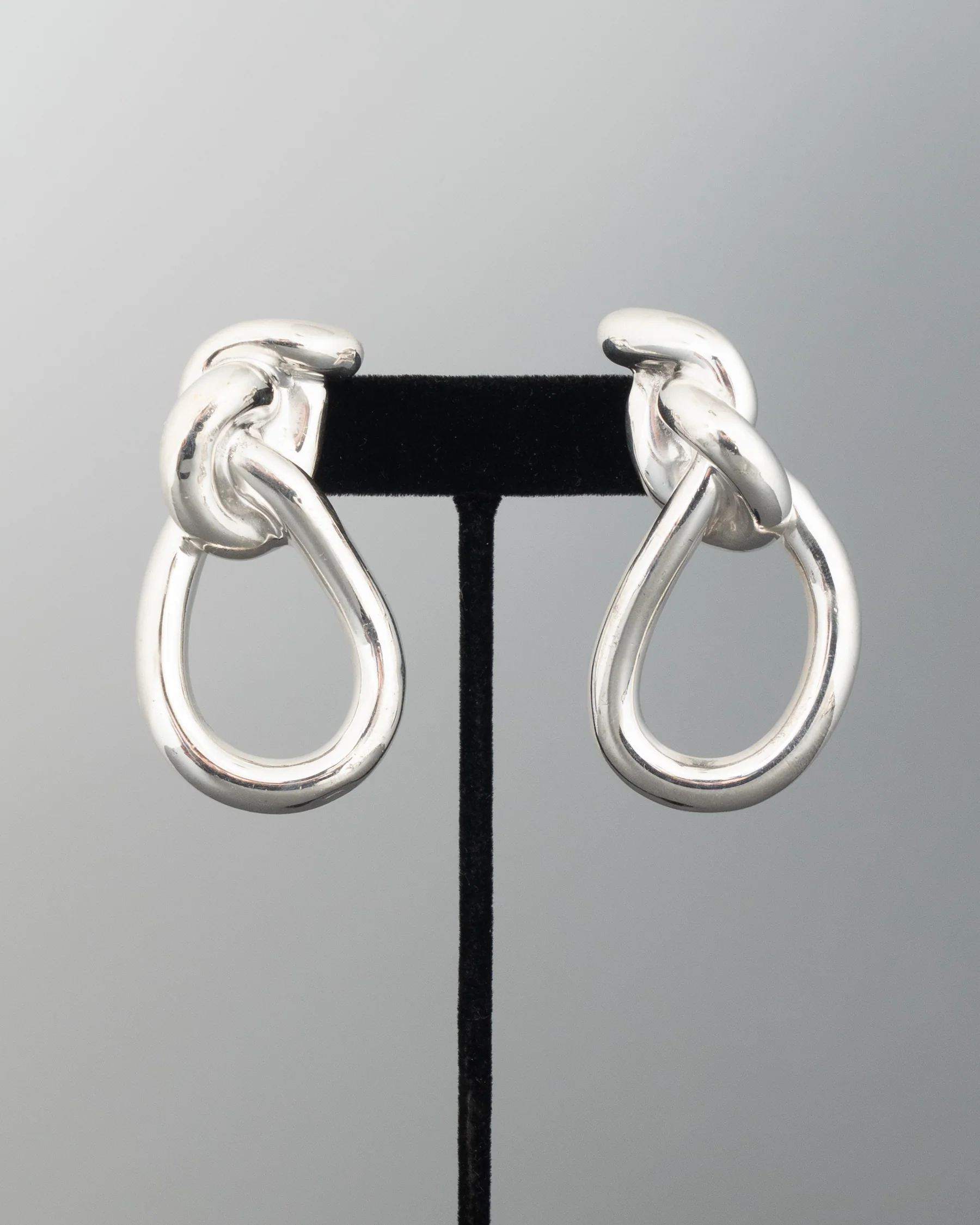 ear A2512