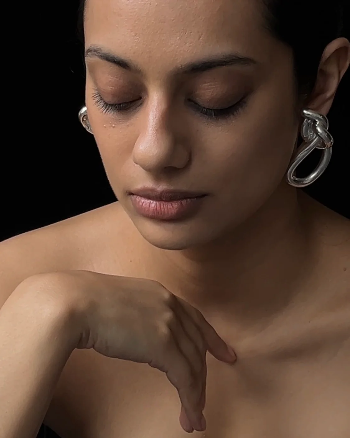 ear A2512 - Image 2