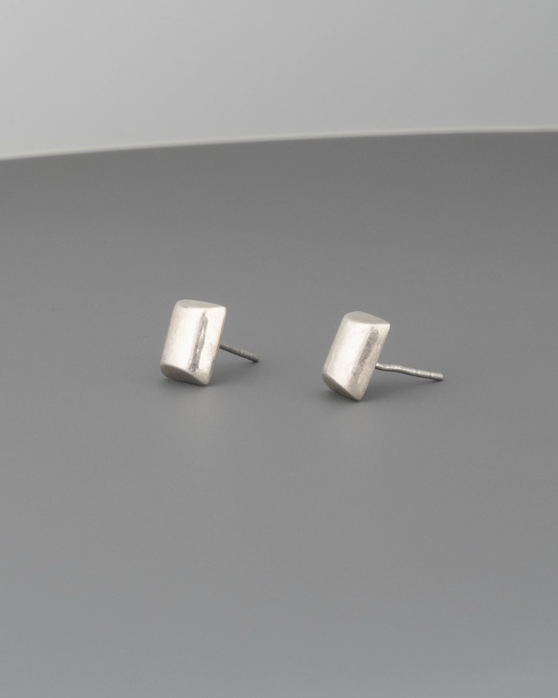ear A2515 - Image 3