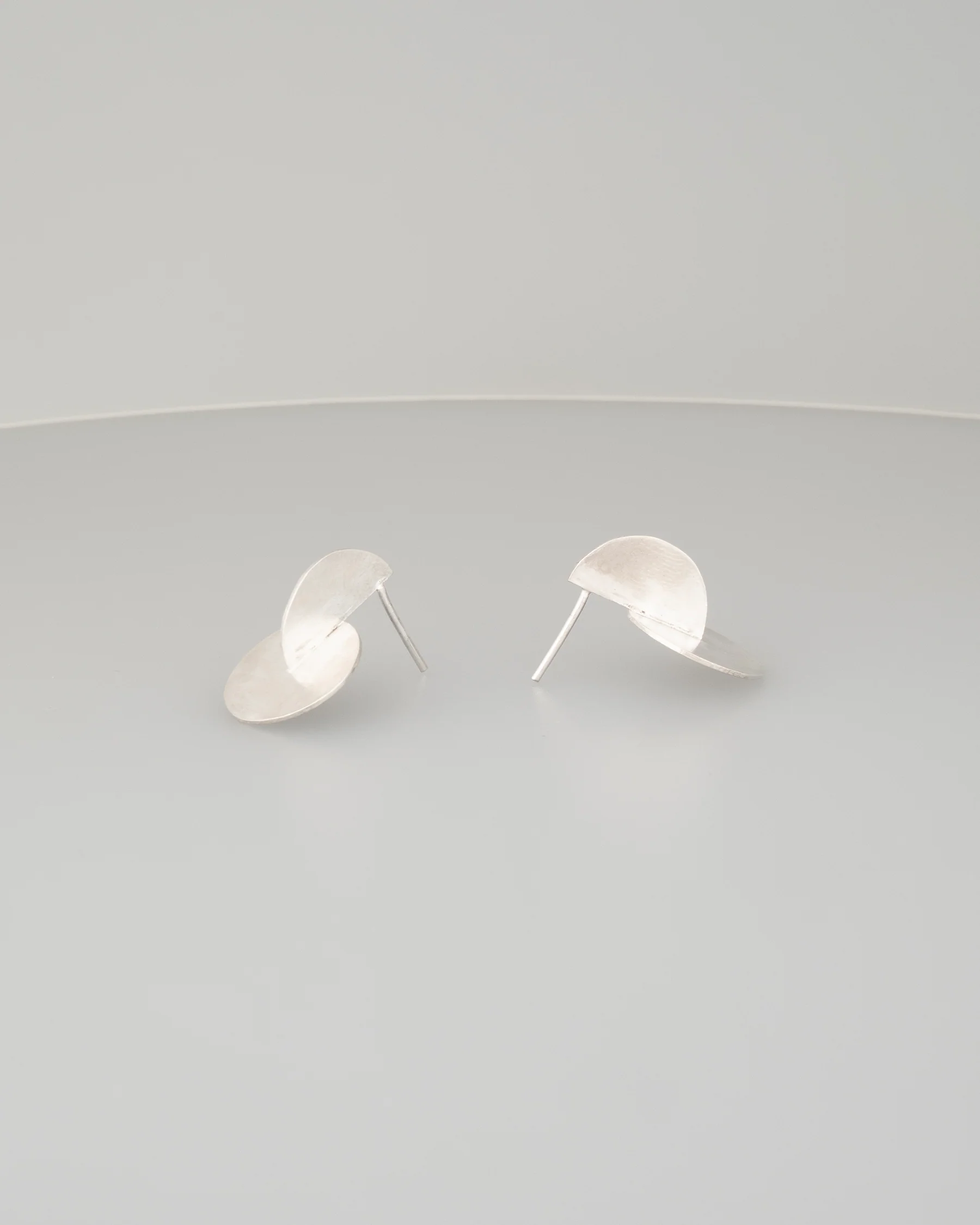ear A2551 - Image 2