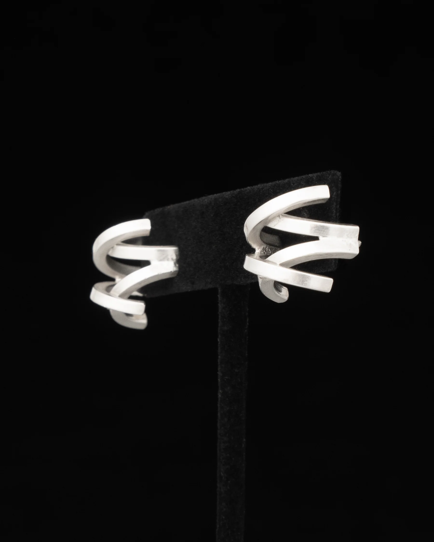 ear A2552 - Image 4