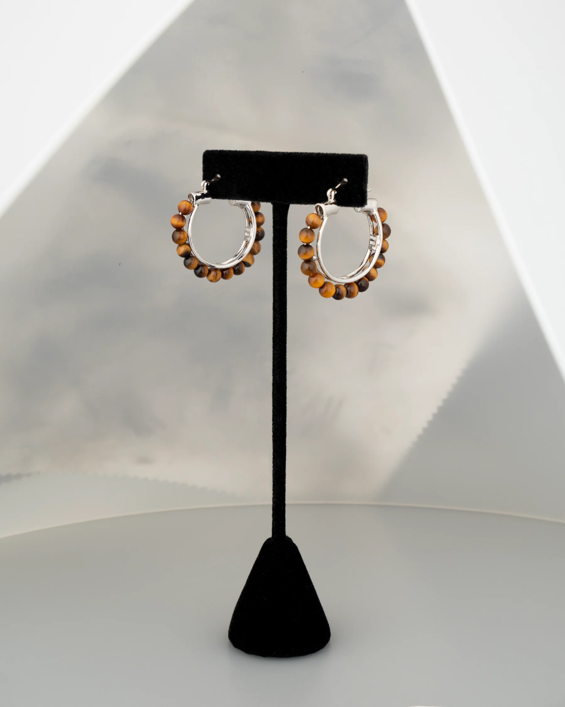ear A2553 - Image 4
