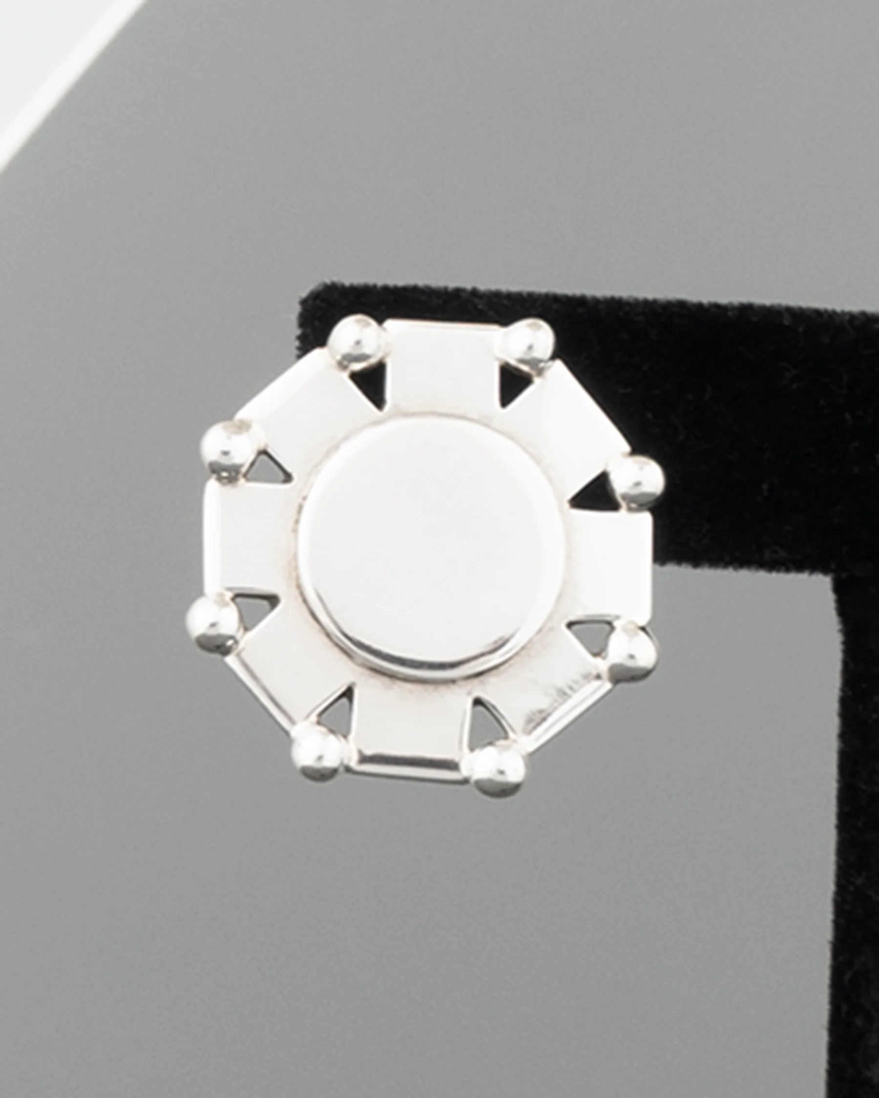 ear CS37 - Image 5