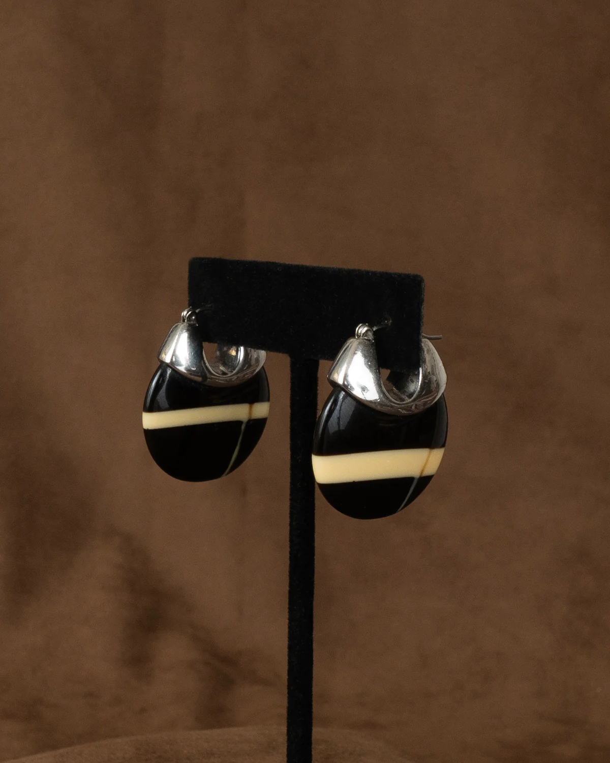 ear D2407 - Image 3