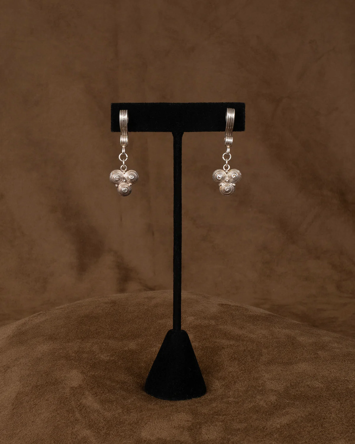 ear D2410 - Image 3