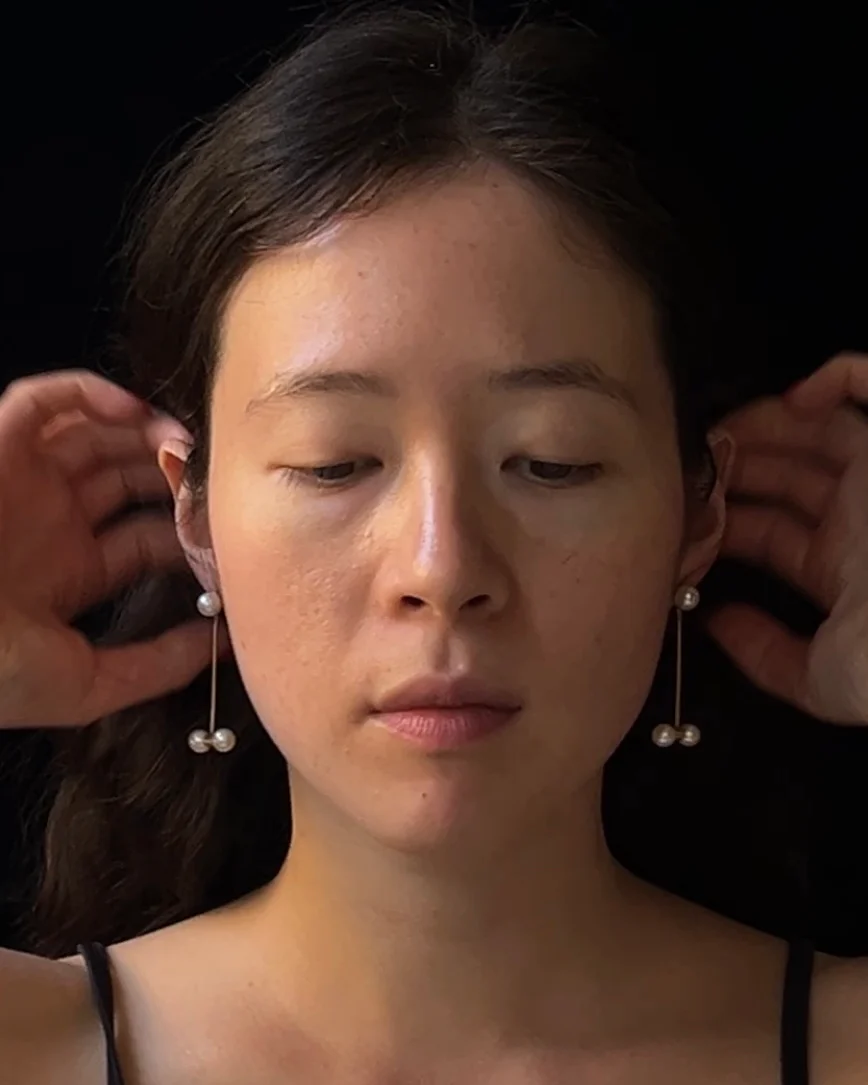 ear D2415 - Image 2