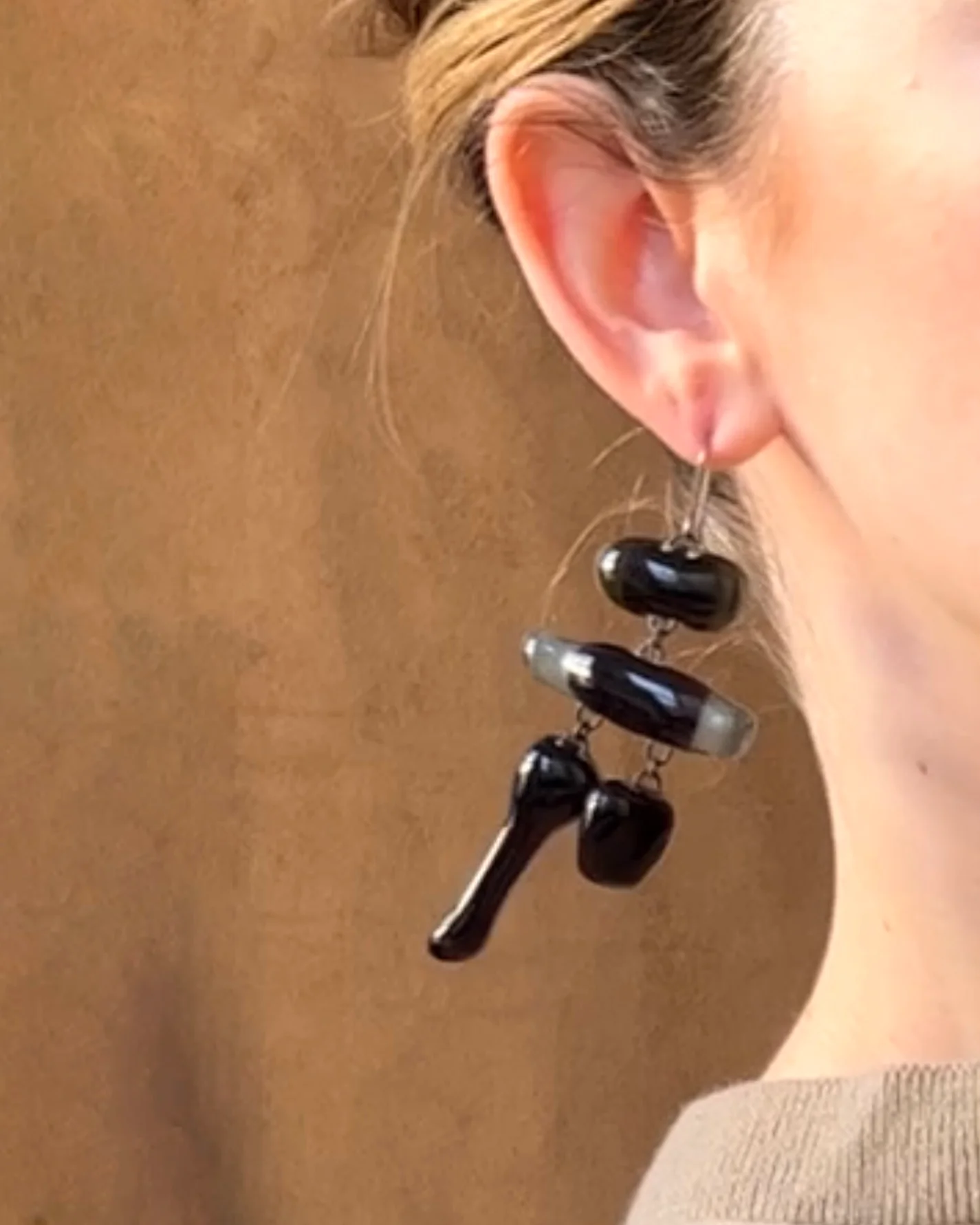 ear F2302 - Image 4
