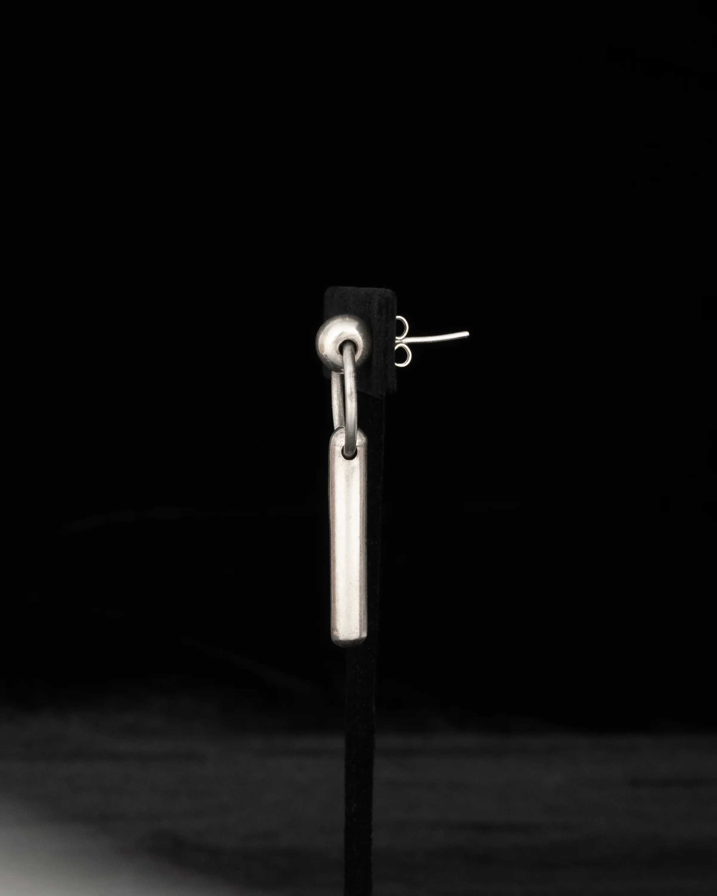 ear F2502 - Image 2