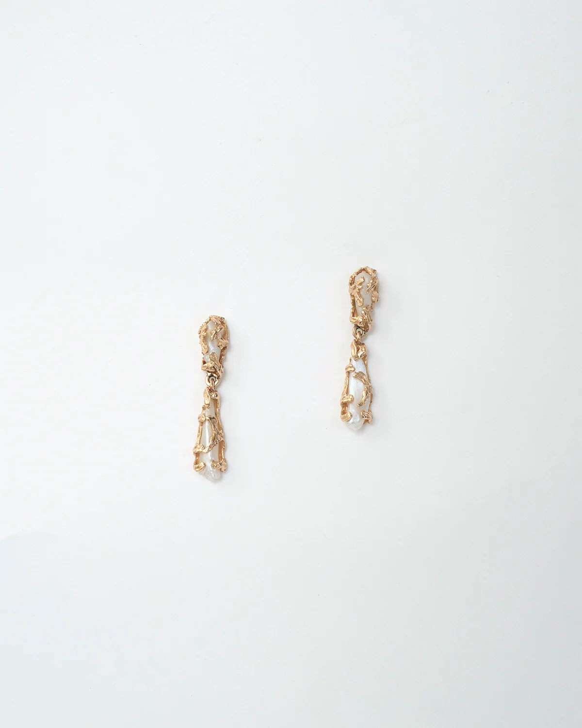 ear J2310 - Image 3
