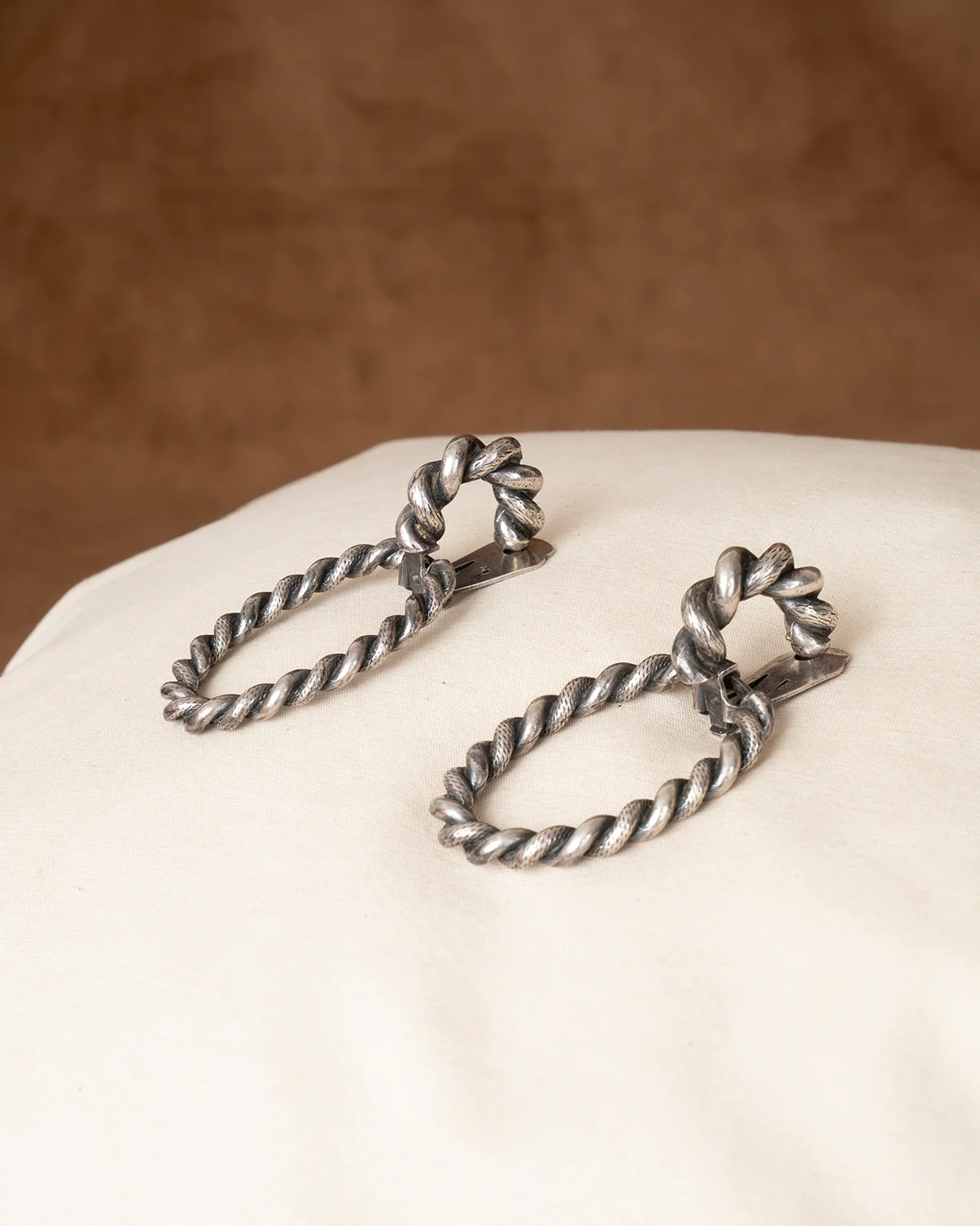 ear J2491 - Image 4