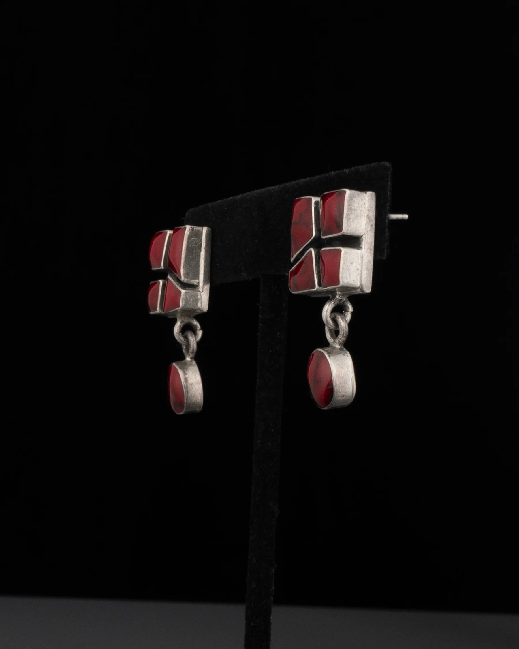 ear J2560 - Image 2