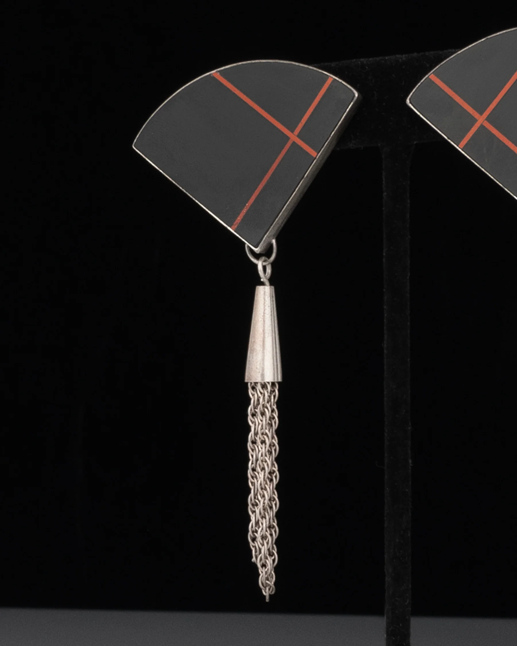 ear J2563 - Image 2