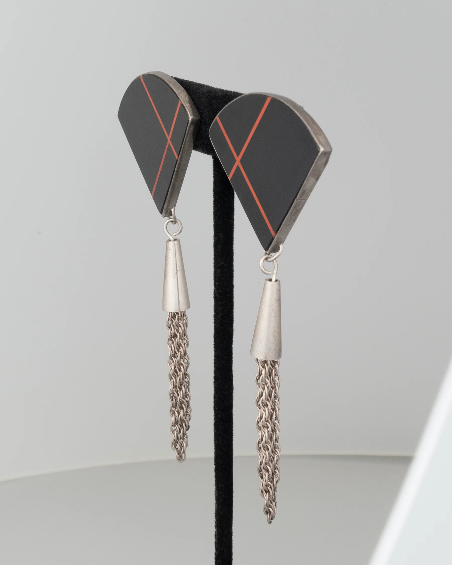 ear J2563 - Image 4