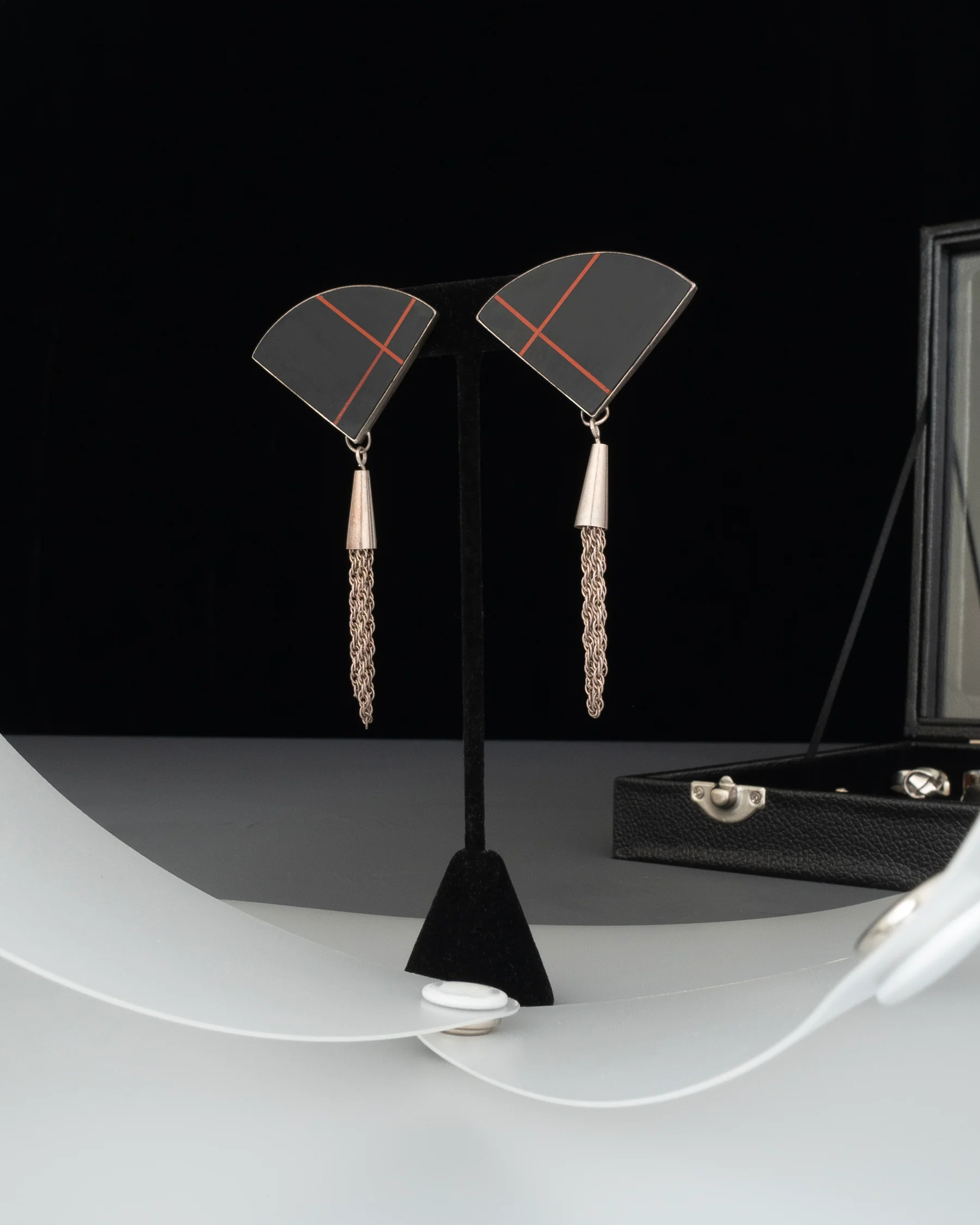 ear J2563 - Image 5