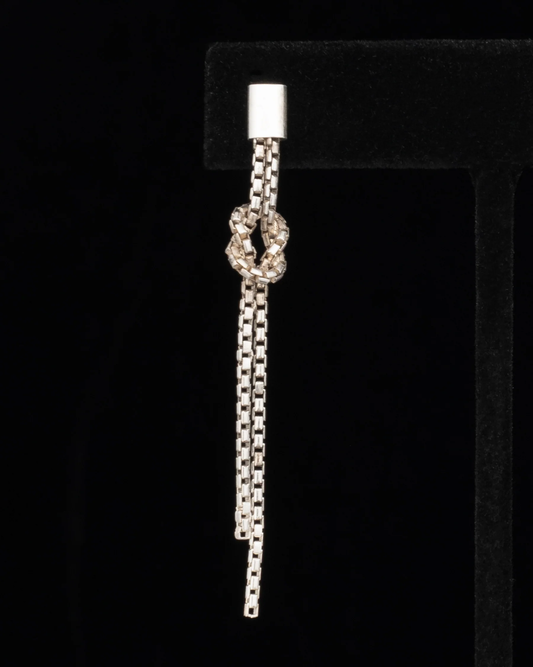 ear J2565 - Image 4