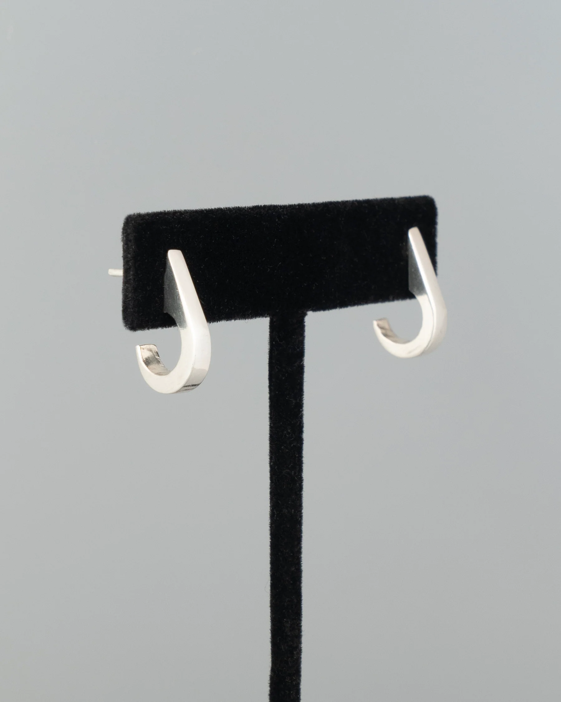 ear J2566 - Image 3