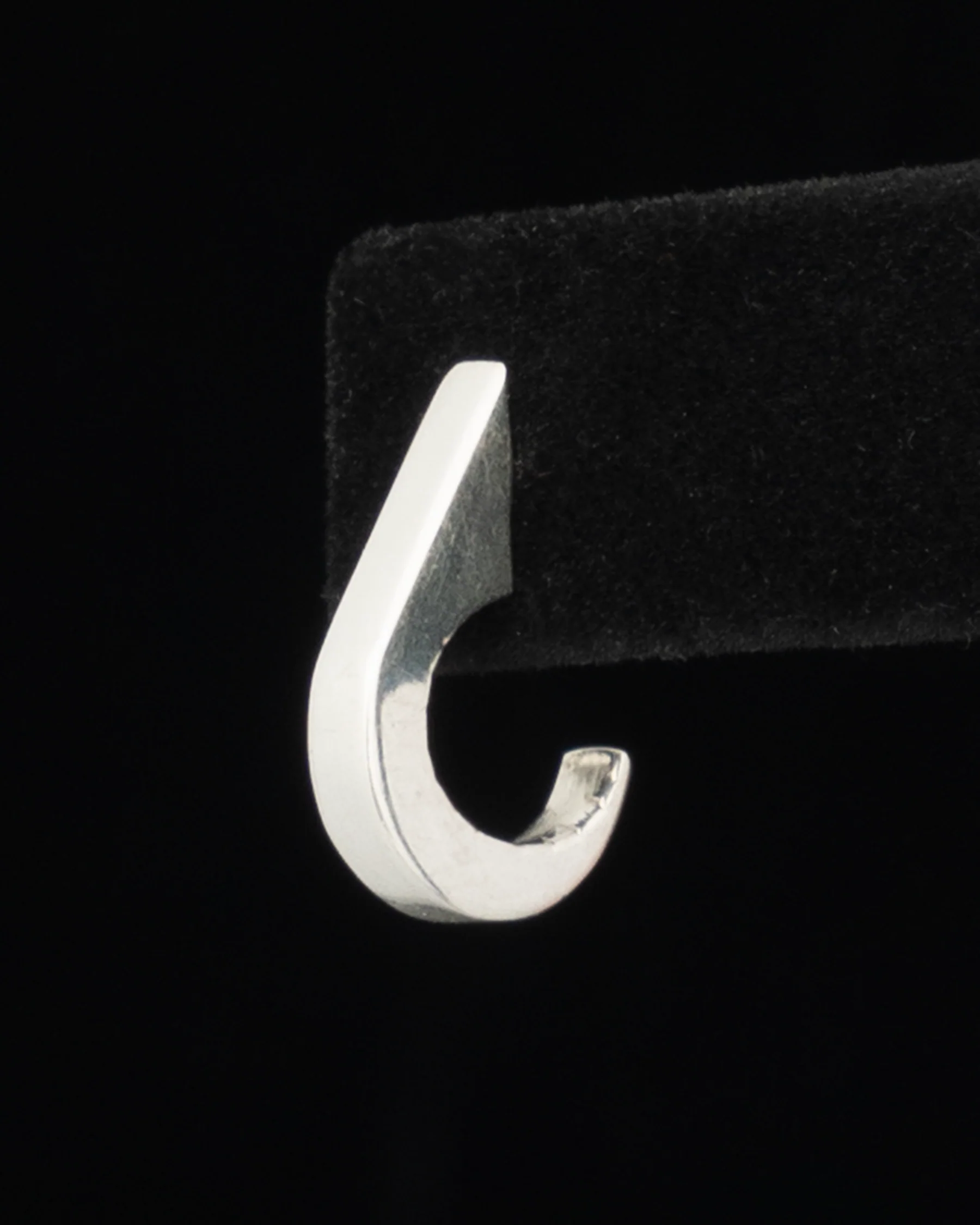 ear J2566 - Image 4