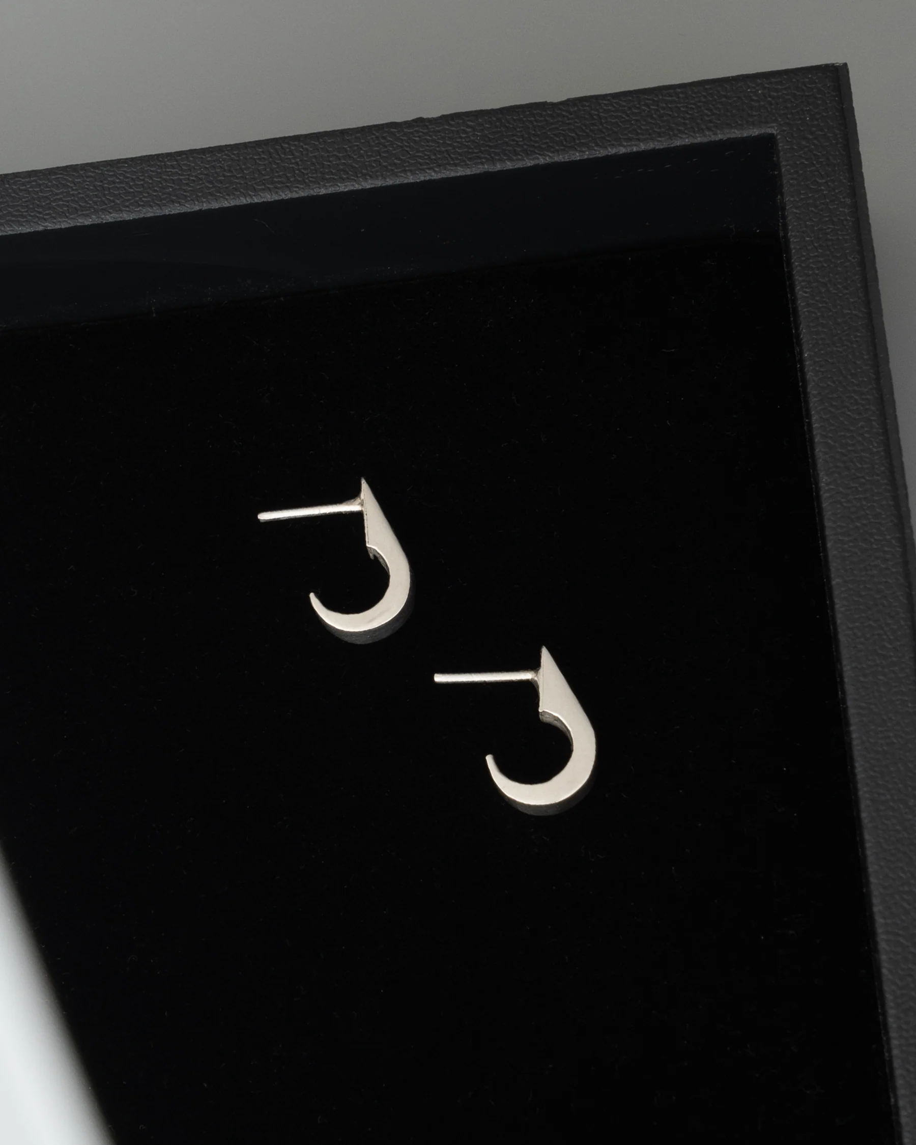 ear J2566 - Image 6