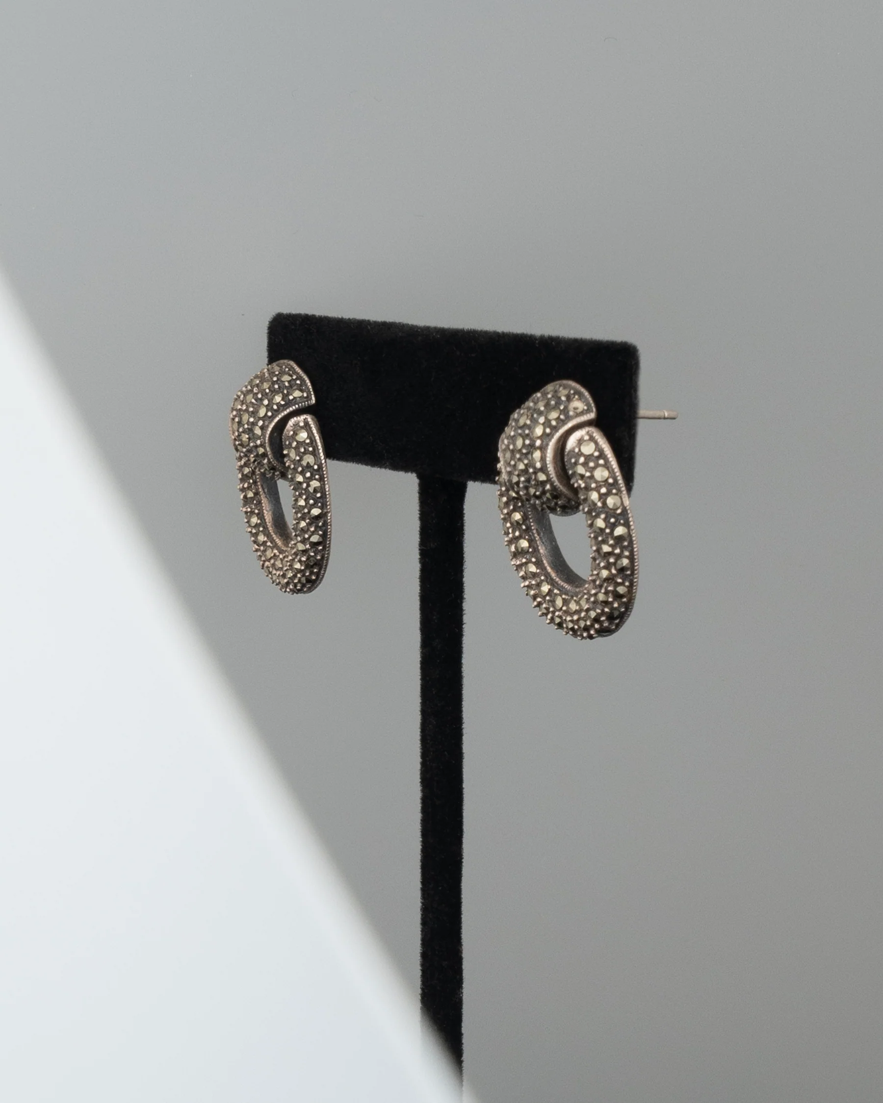 ear J2567 - Image 2