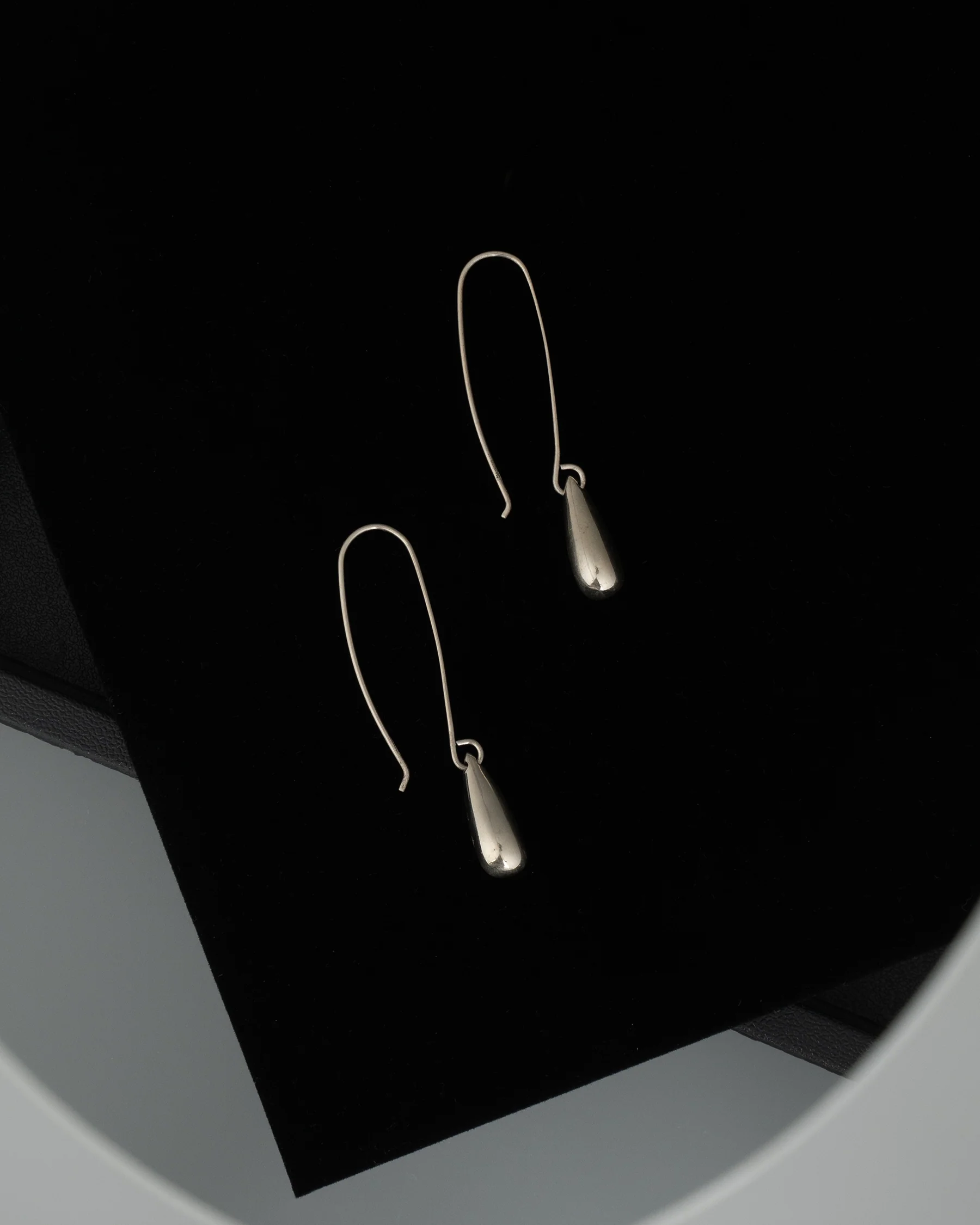ear J2610
