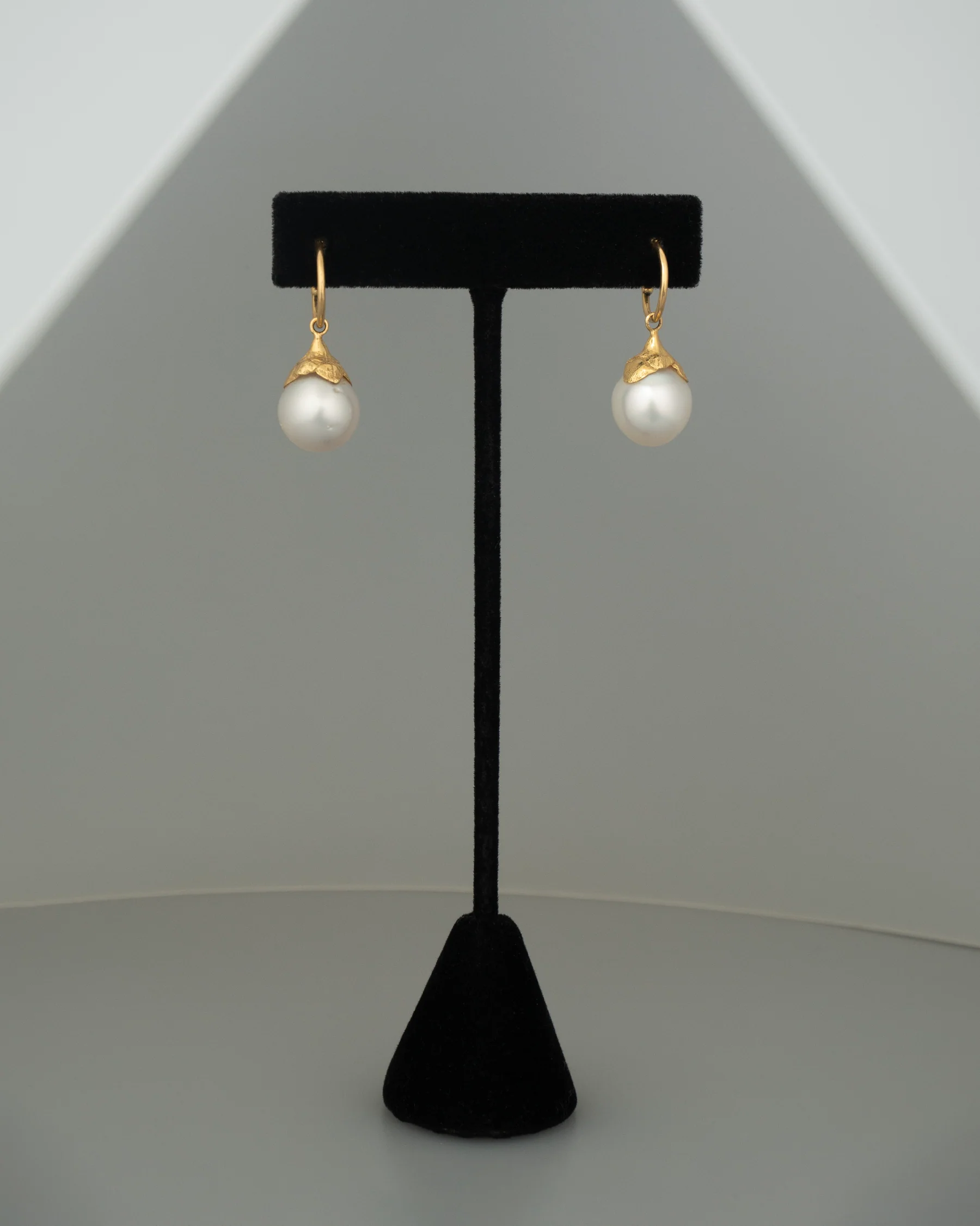 ear J2621 - Image 3