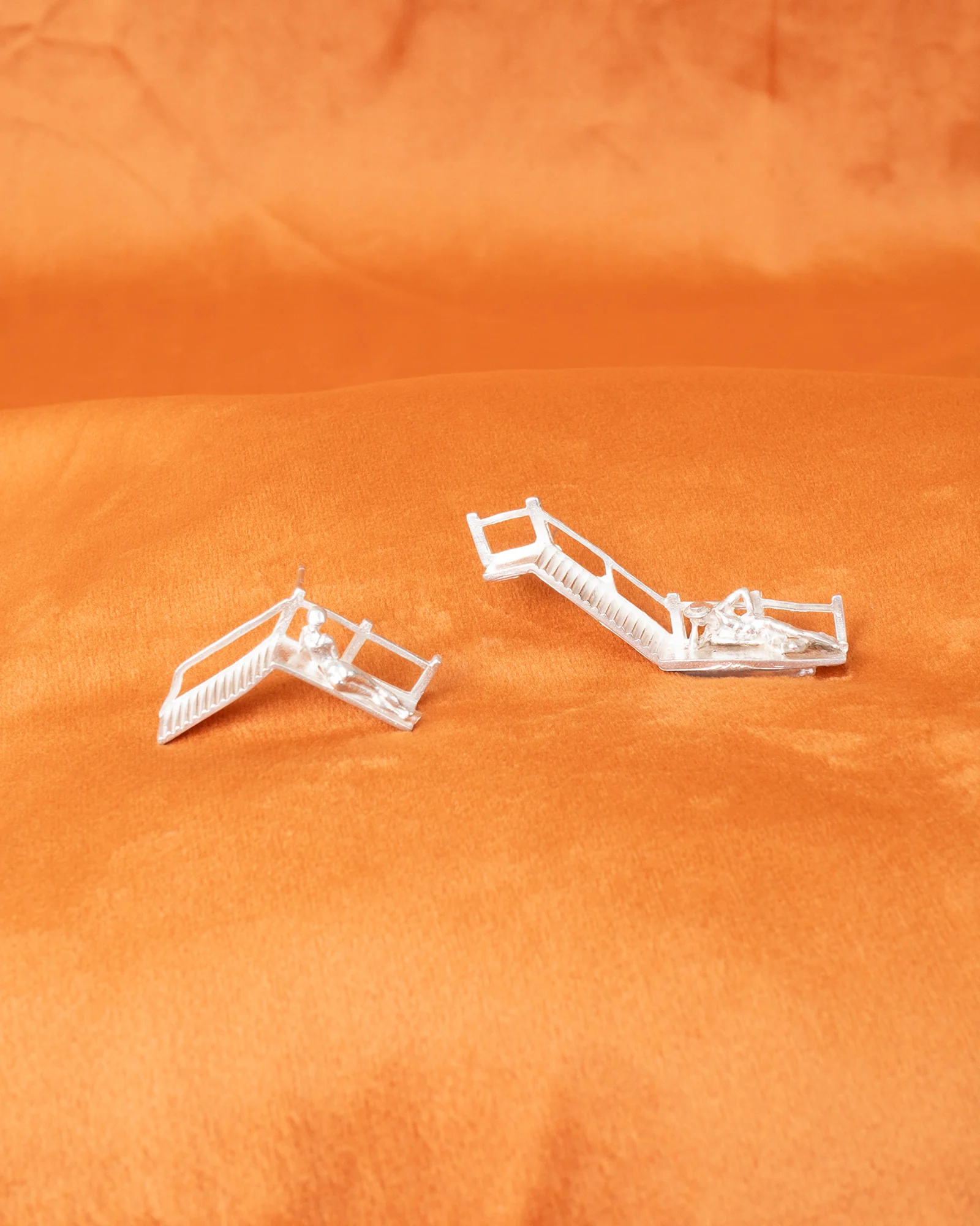 ear M2415 - Image 3
