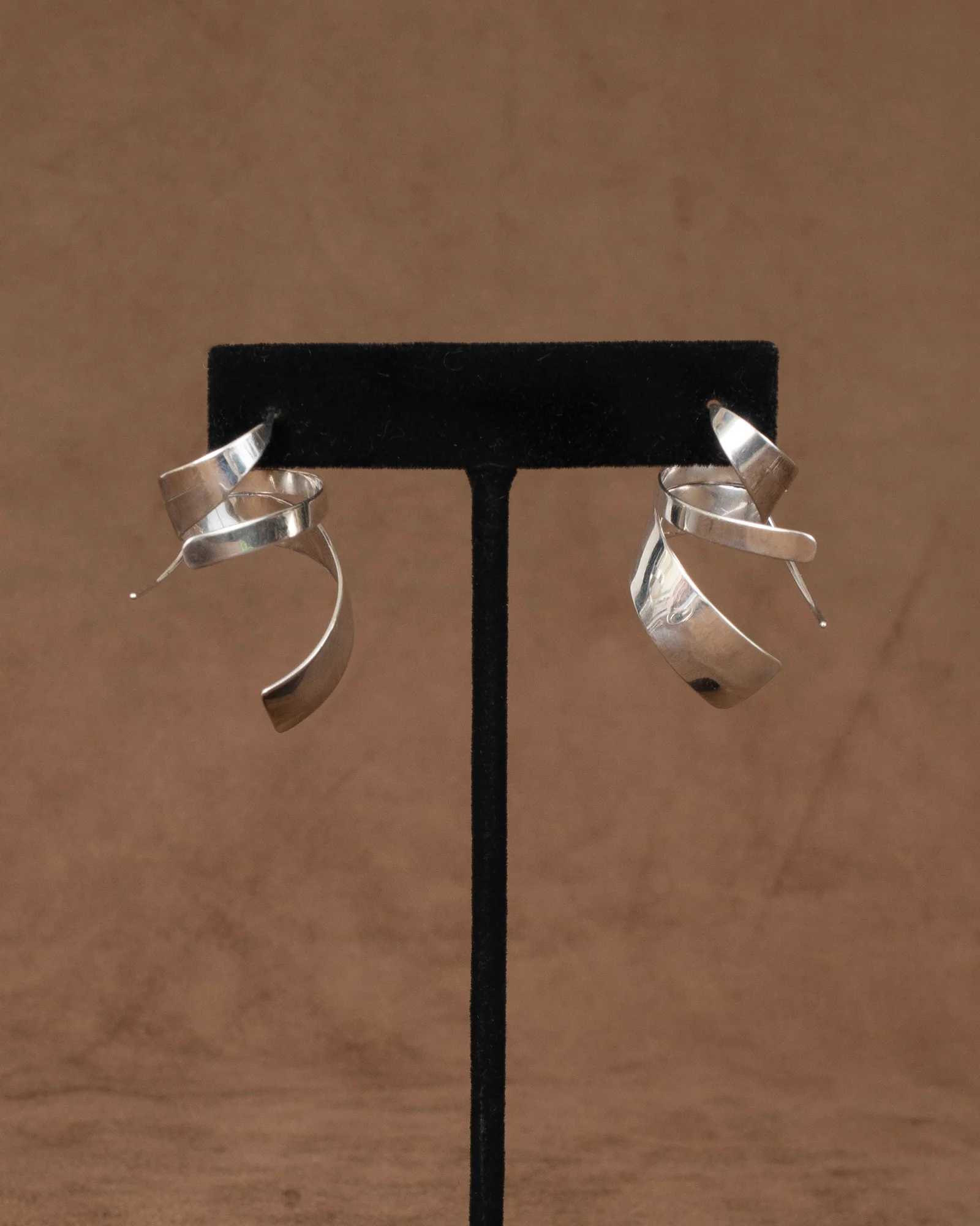 ear M2418 - Image 4