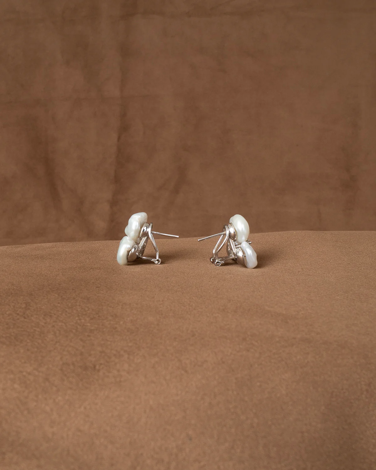 ear M2437 - Image 3