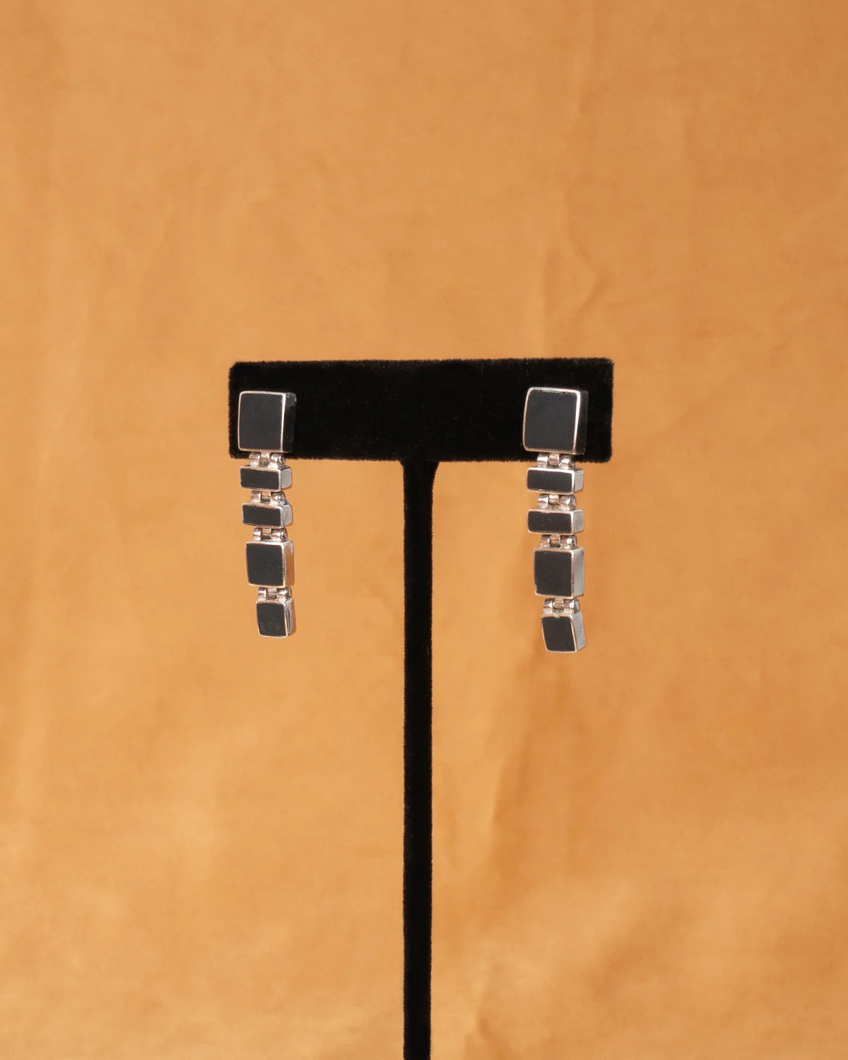 ear M2454 - Image 3