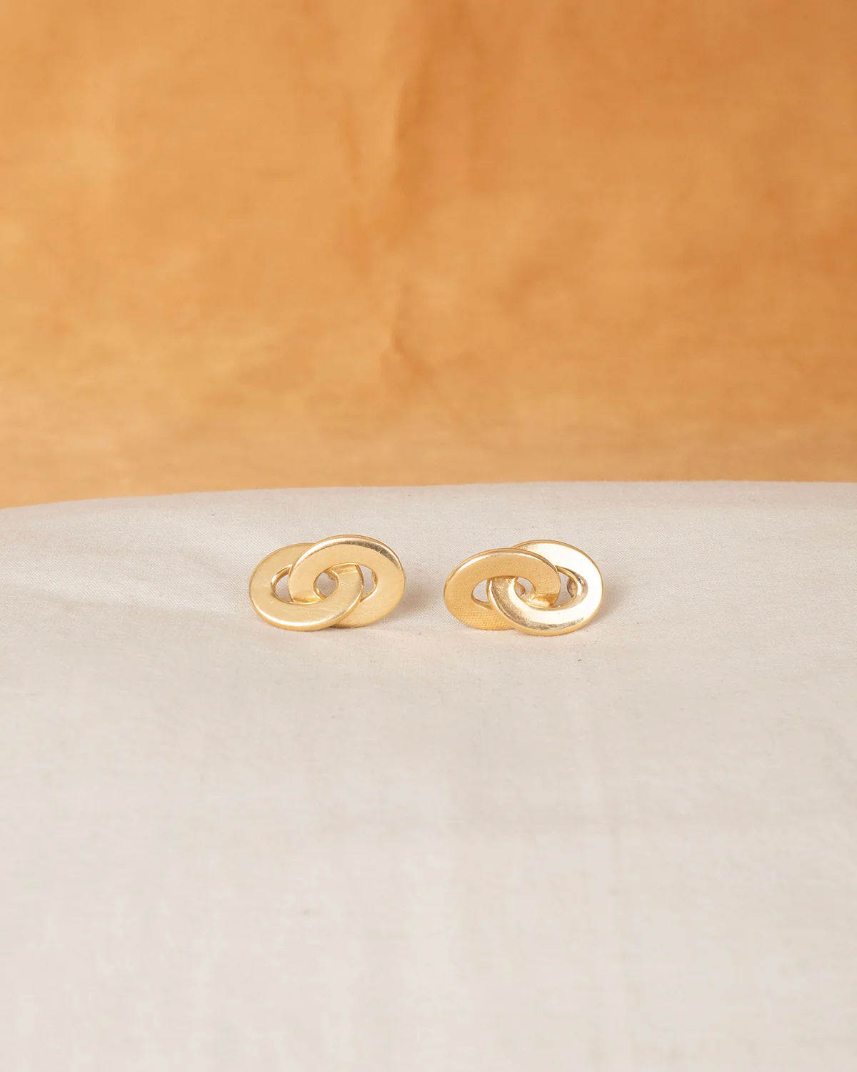 ear M2458 - Image 3
