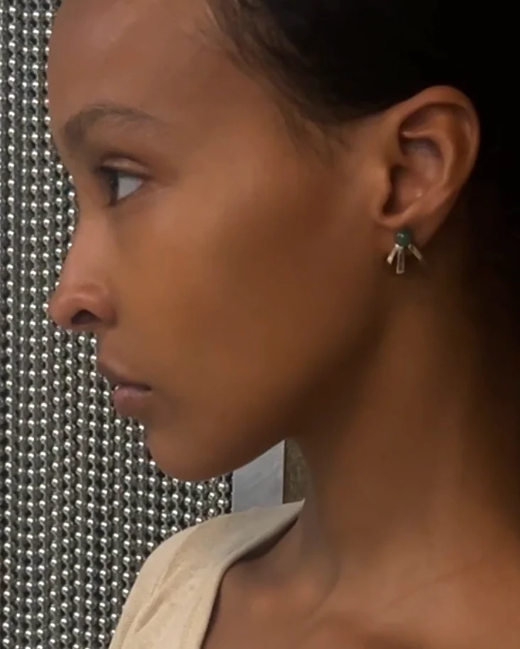 ear J2472 - Image 3