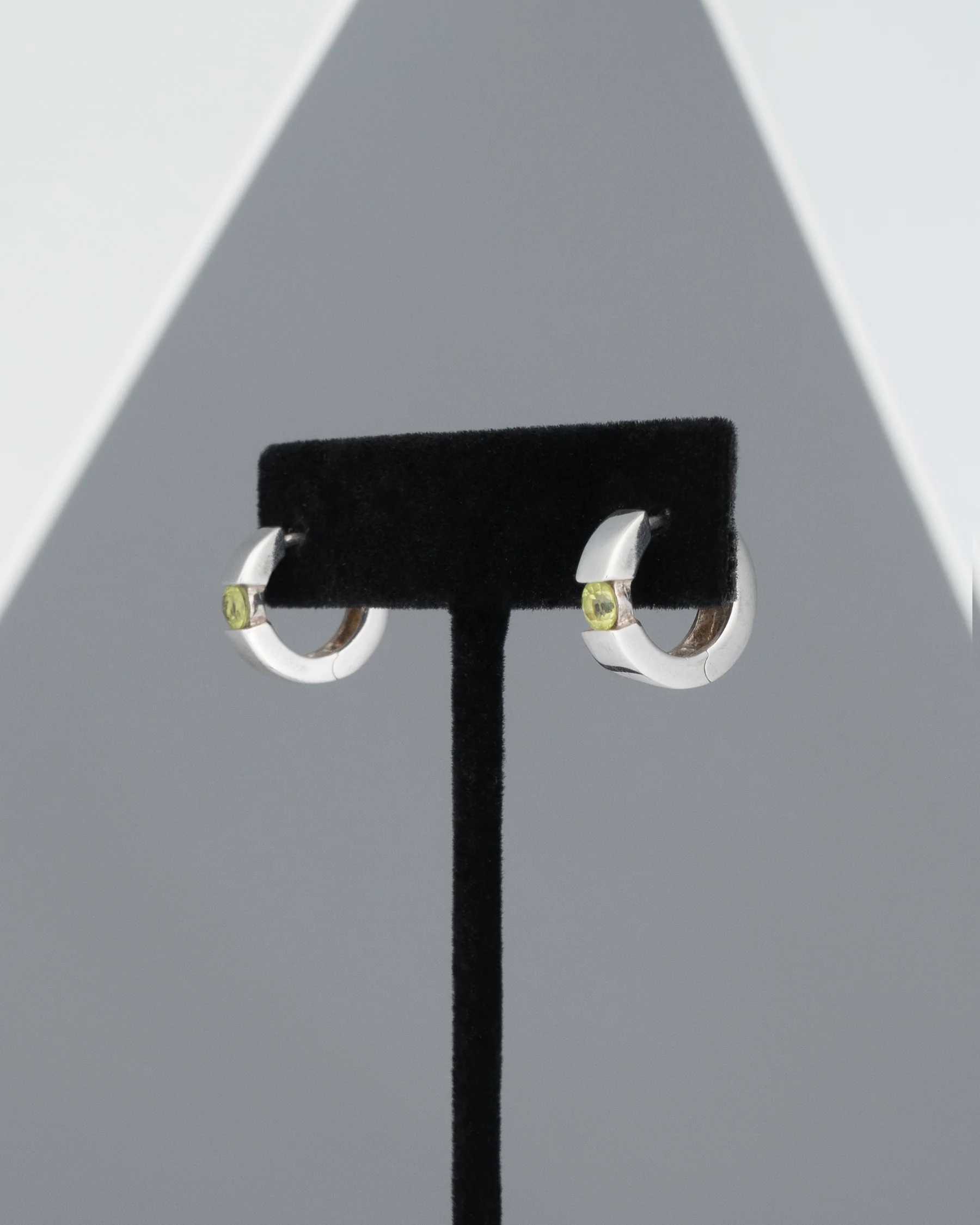 ear M2511