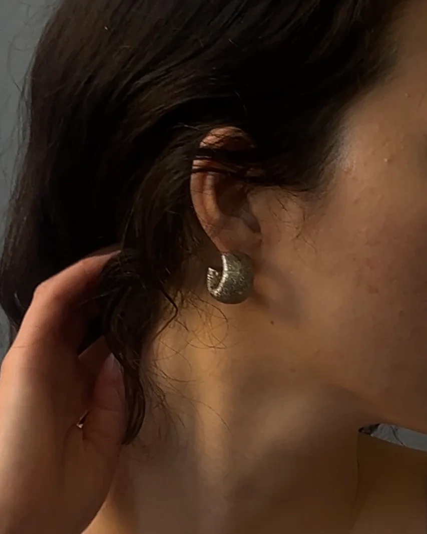 ear M2513 - Image 3