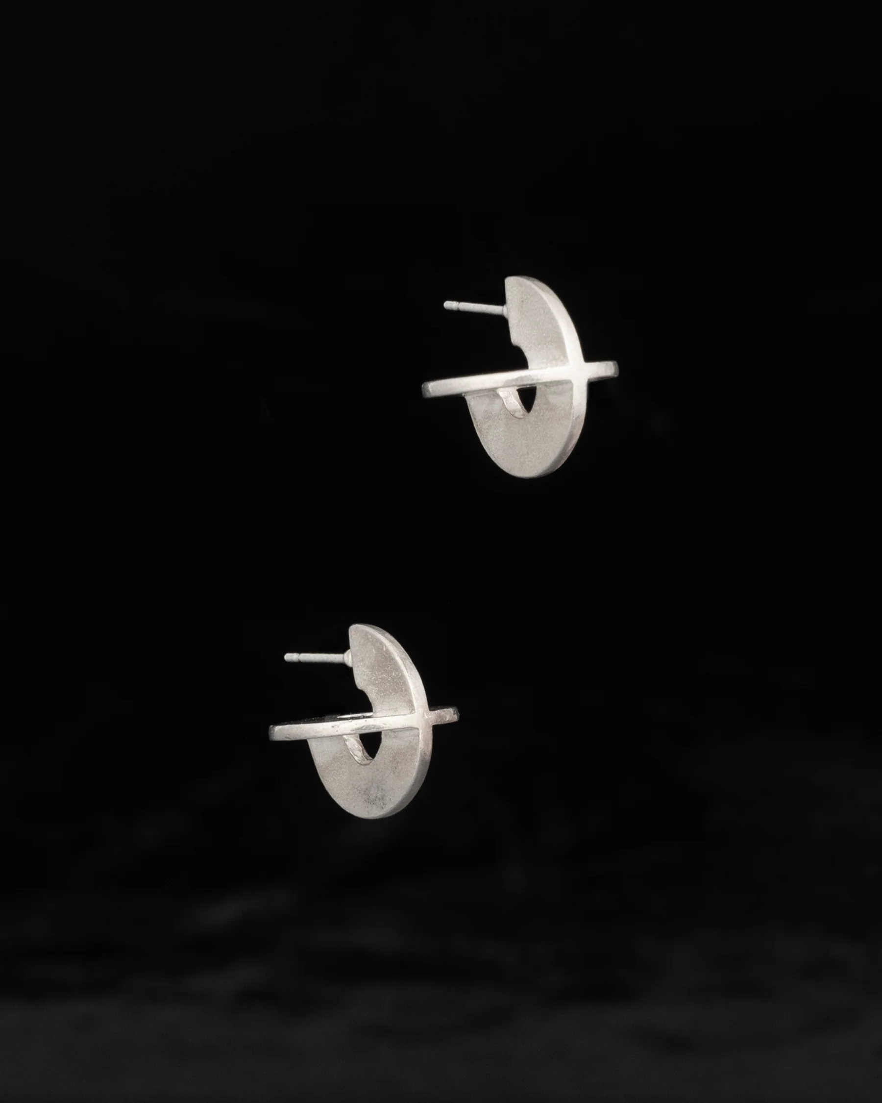 ear M2515