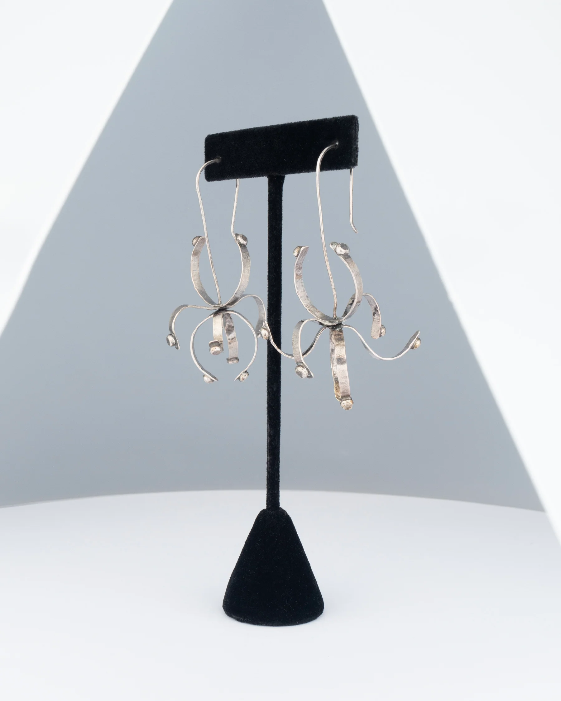 ear M2519 - Image 4