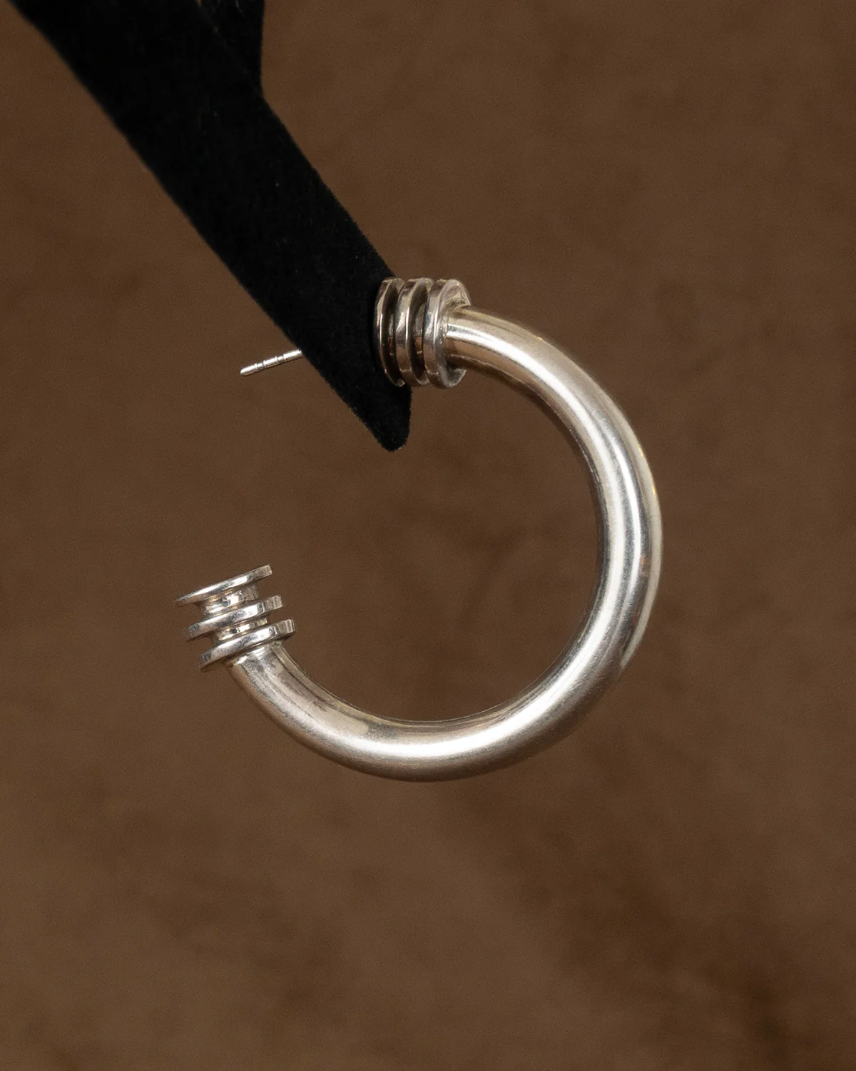 ear D2401 - Image 3