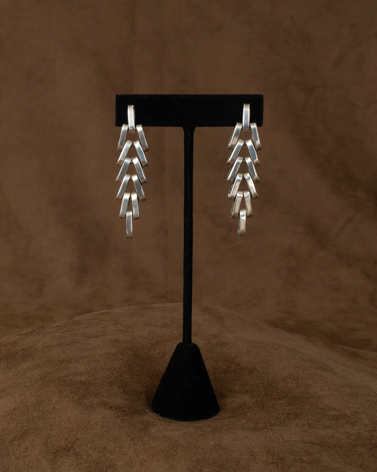 ear D2402 - Image 3