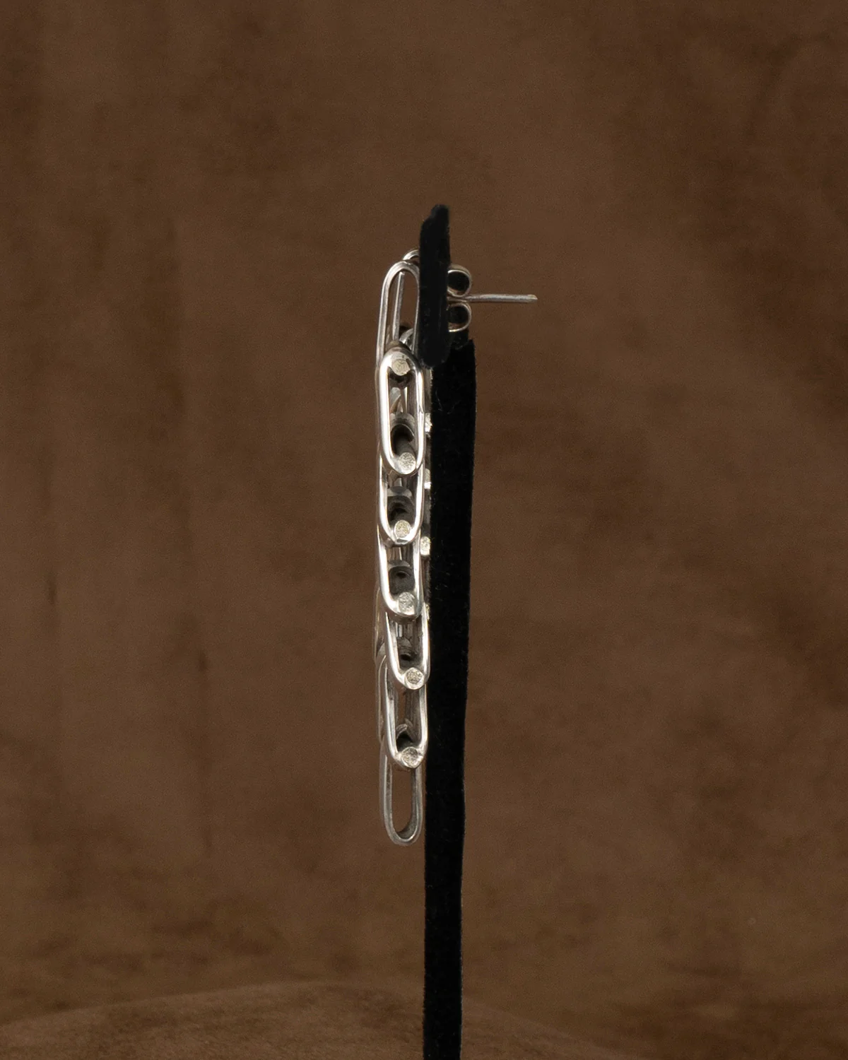 ear D2402 - Image 4