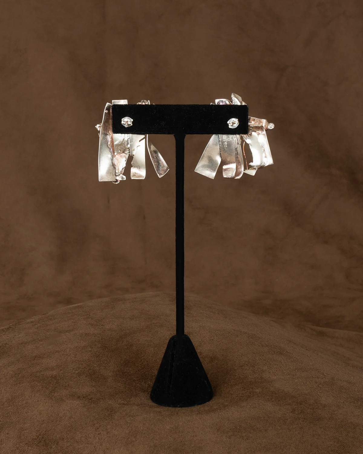 ear D2403 - Image 3