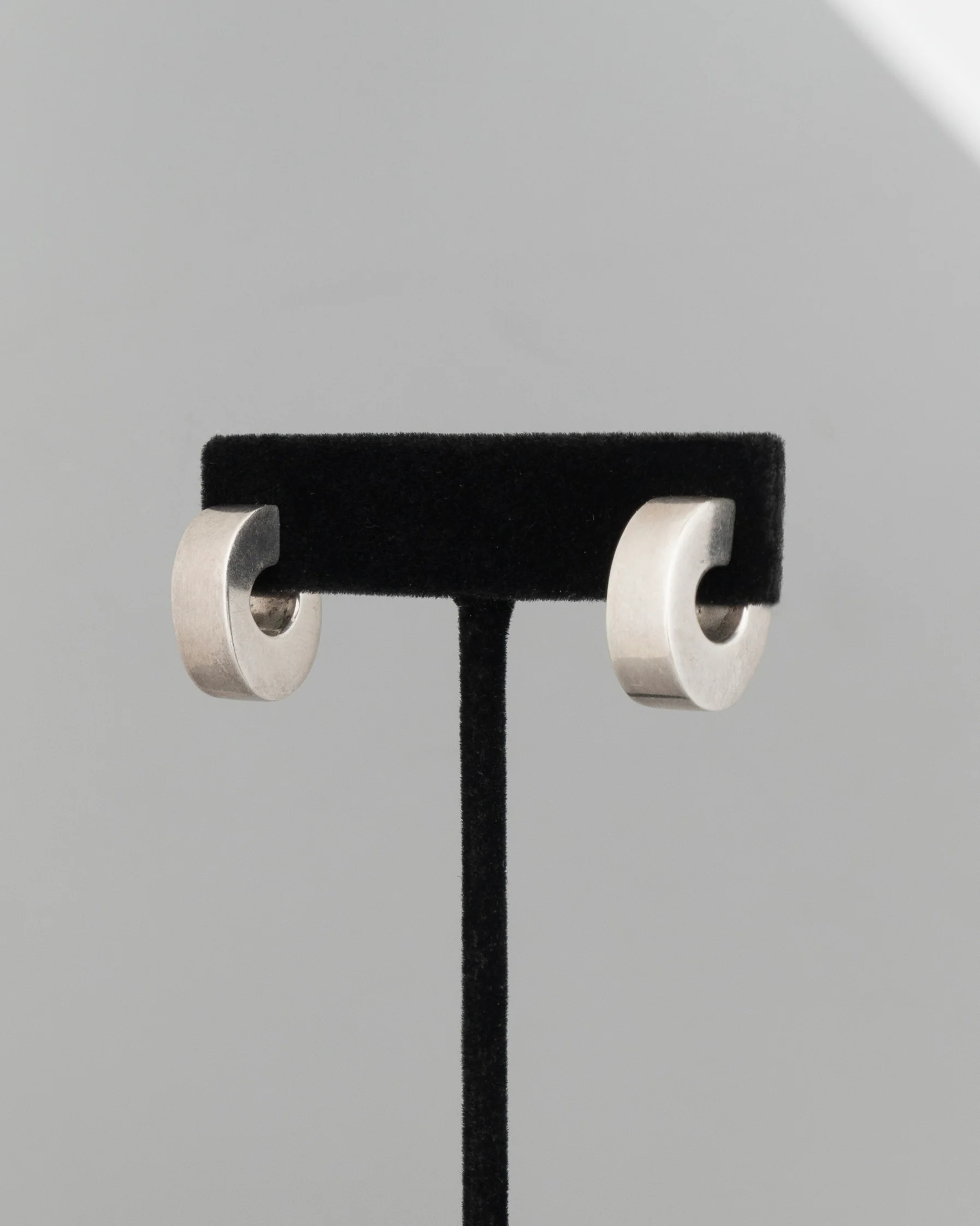 ear N2513 - Image 3