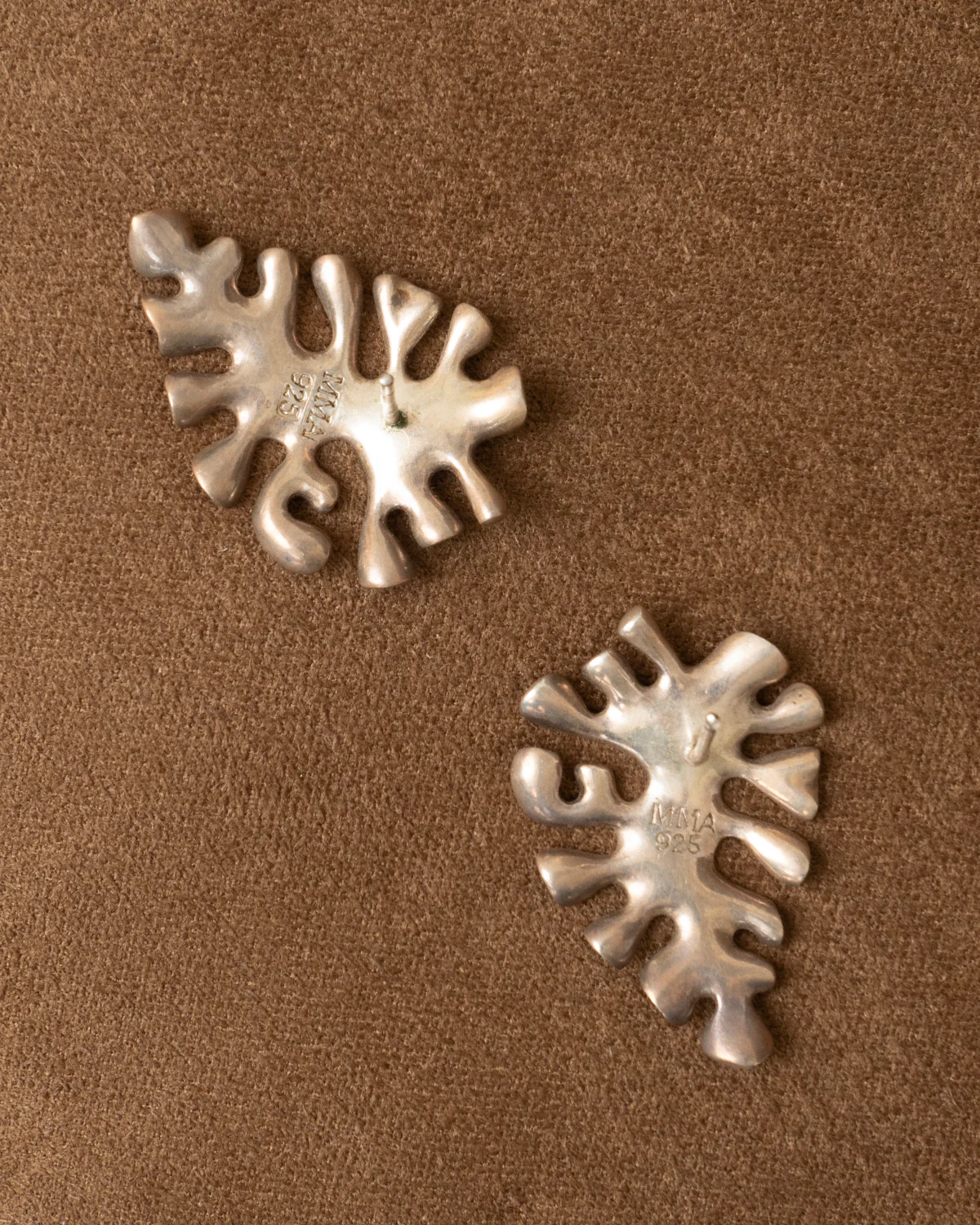 ear O2402 - Image 4