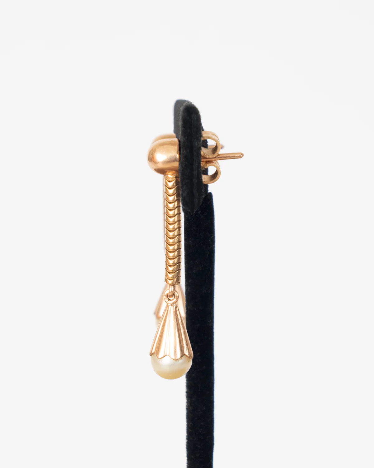 ear O2430 - Image 3