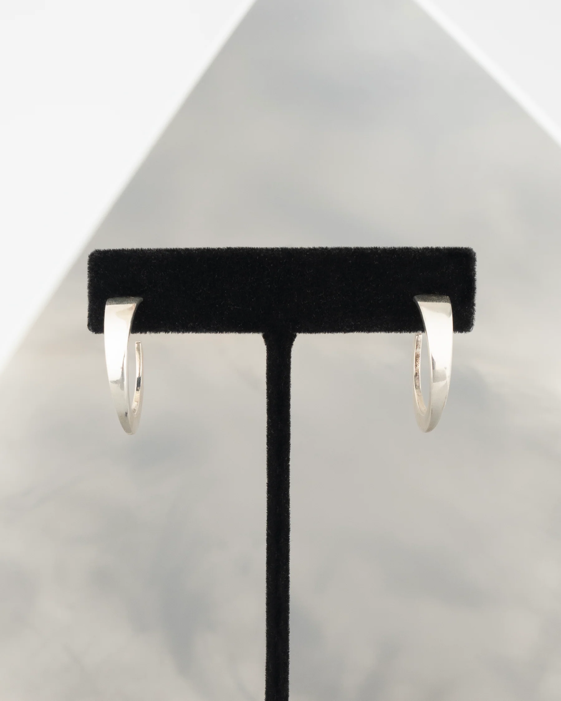 ear O2529 - Image 3